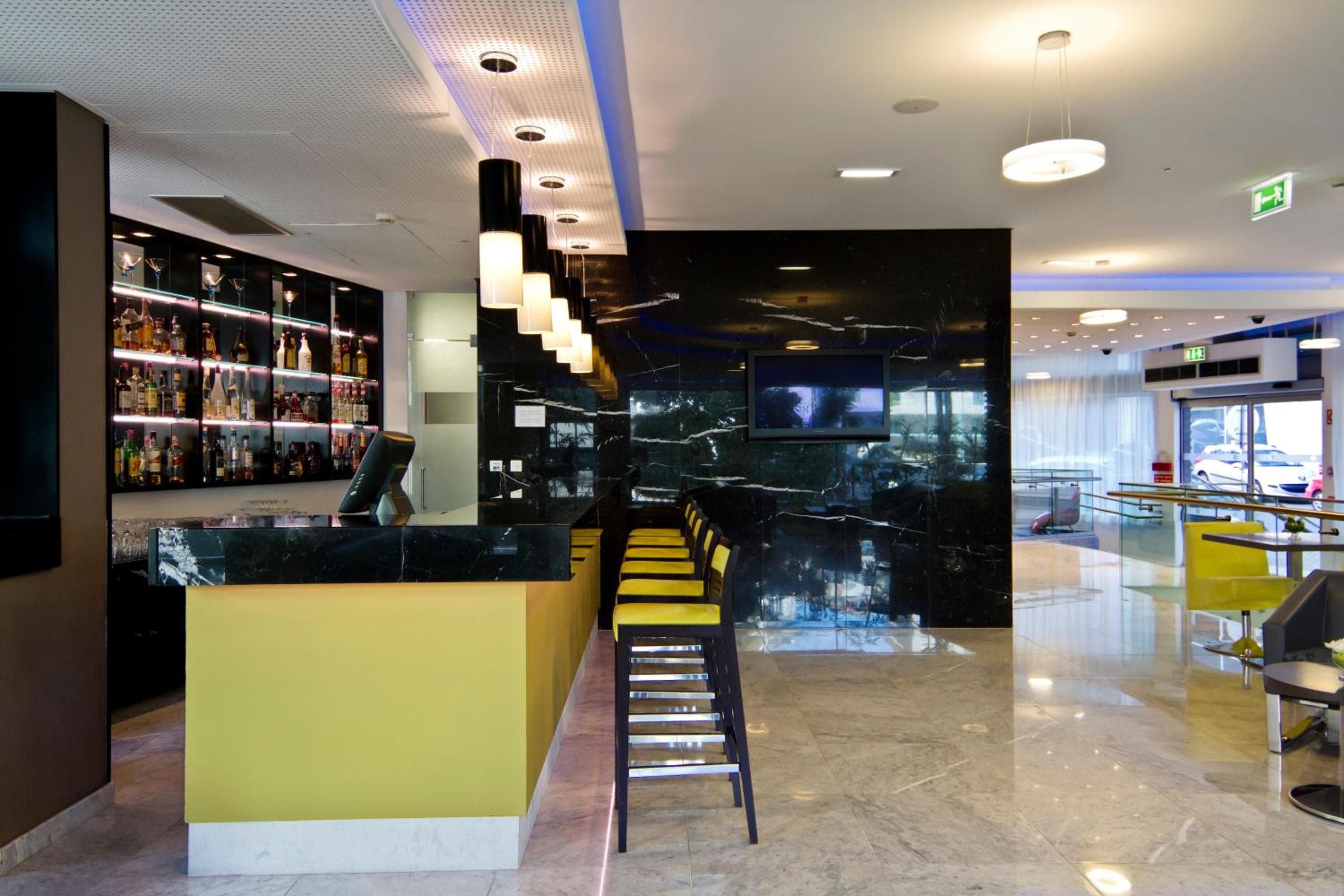 LÌ Capitol Hotel — 9