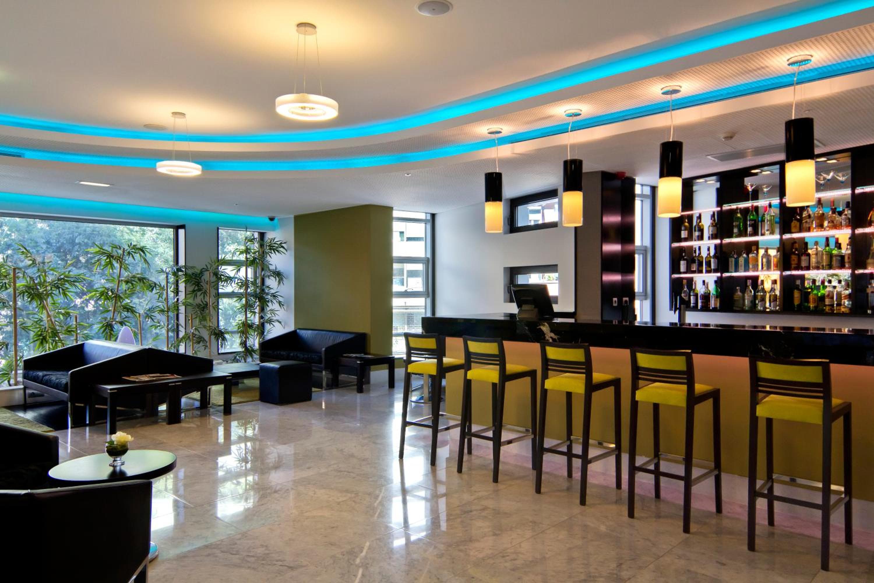 LÌ Capitol Hotel — 8