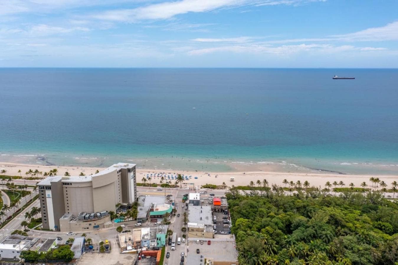 The Purple Pelican Beachfront con Ocean Balcony Unit 5 — 10