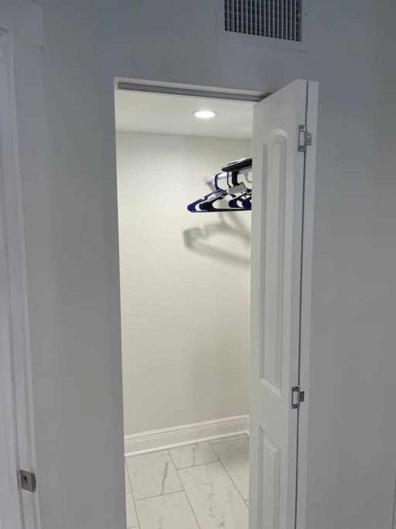The Purple Pelican Beachfront con Ocean Balcony Unit 5 — 12