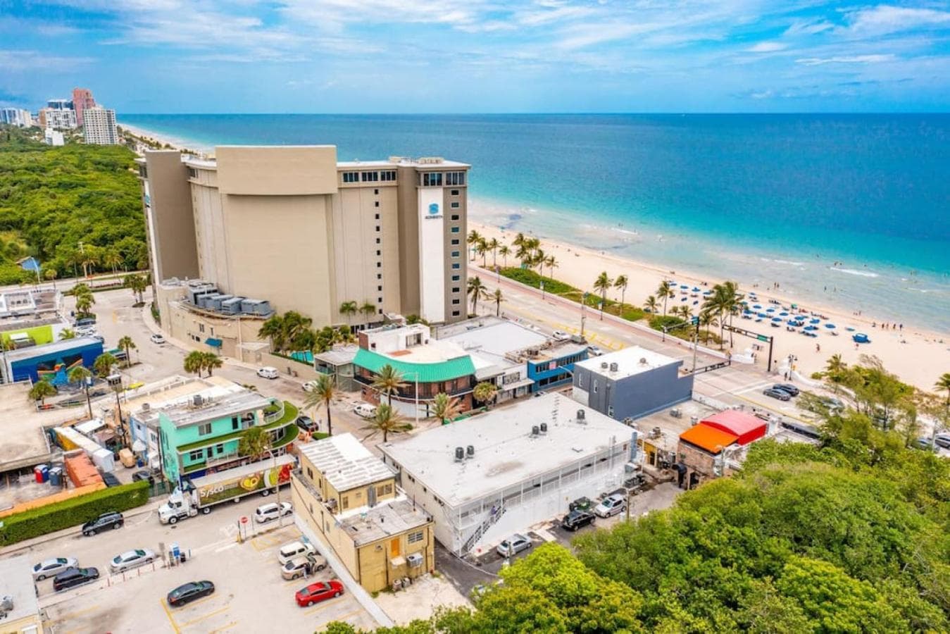 The Purple Pelican Beachfront con Ocean Balcony Unit 5 — 22