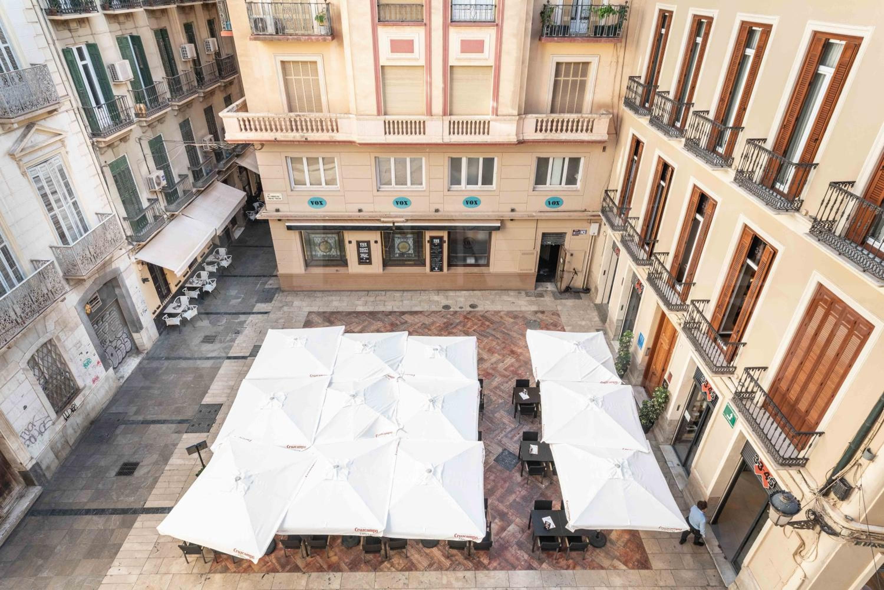 Exklusive Wohnung mit Balkon und Stadtblick von REMS — 19