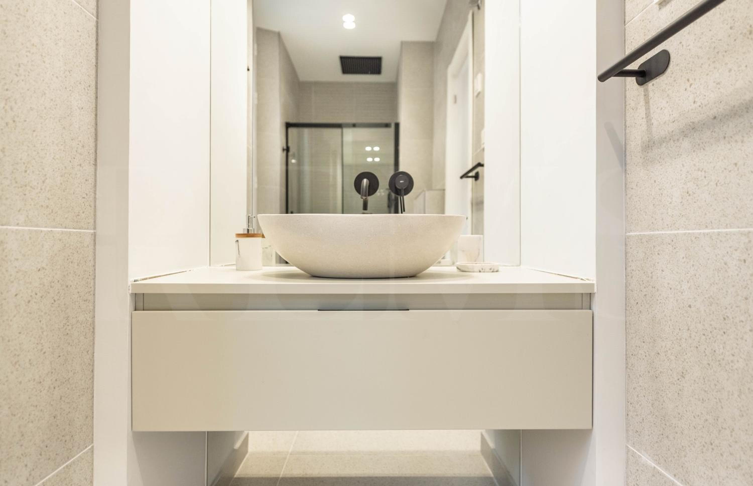 Exklusive Wohnung mit Balkon und Stadtblick von REMS — 21