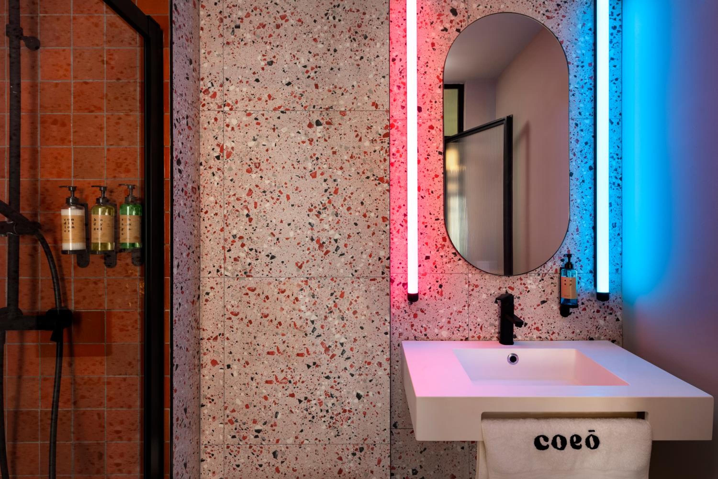 Coeo Peña Design Apartments — 25
