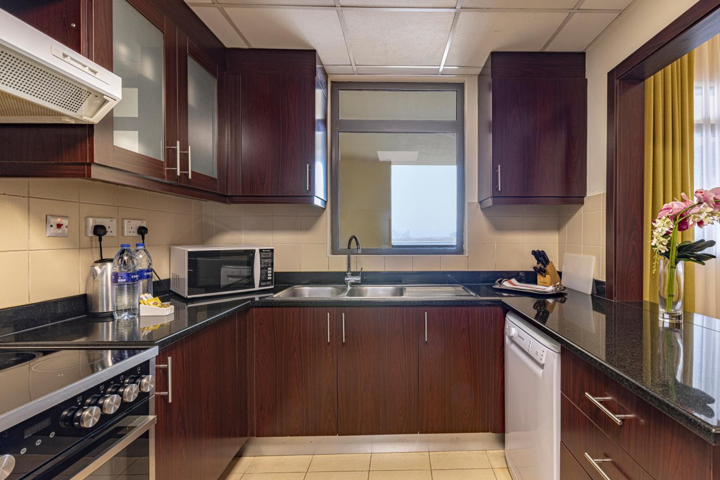Roda Amwaj Suites Jumeirah Beach Residence — 24