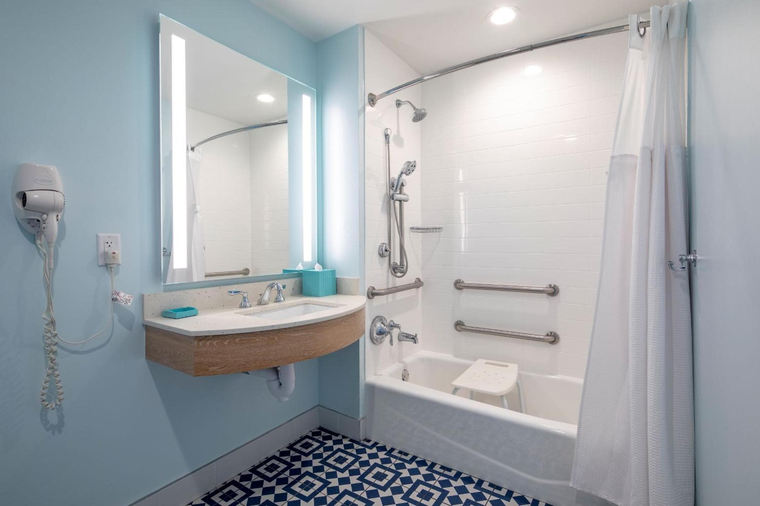 Universal's Endless Summer Resort - Surfside Inn and Suites — 16