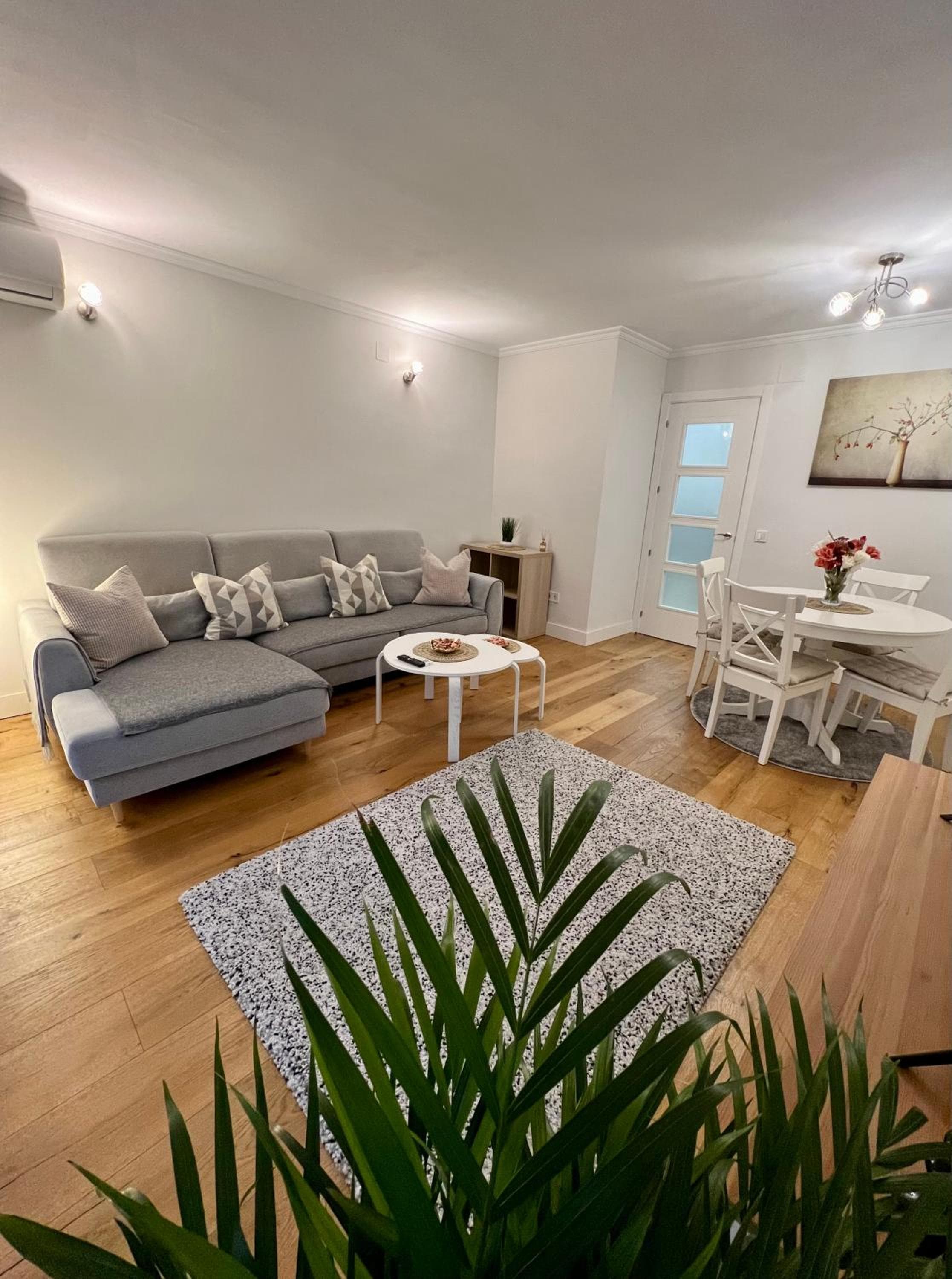 Apartamentos Prestige Málaga - Suite III — 5