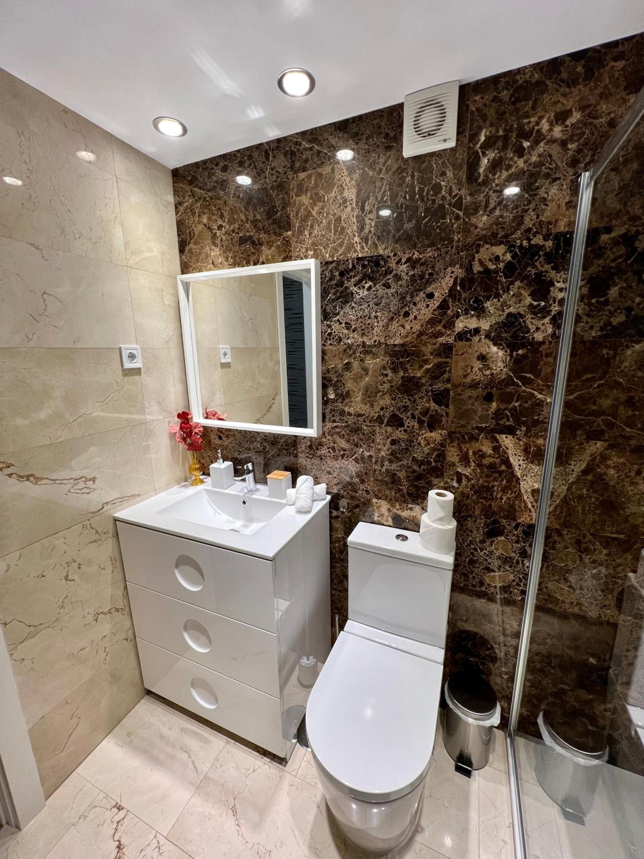 Apartamentos Prestige Málaga - Suite III — 27