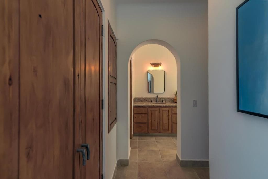 The one and only Pedregal Hollywood House — 27