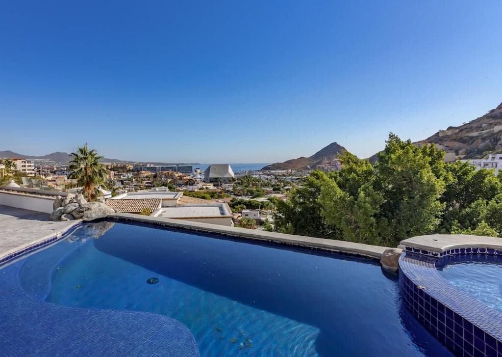 The one and only Pedregal Hollywood House — 4