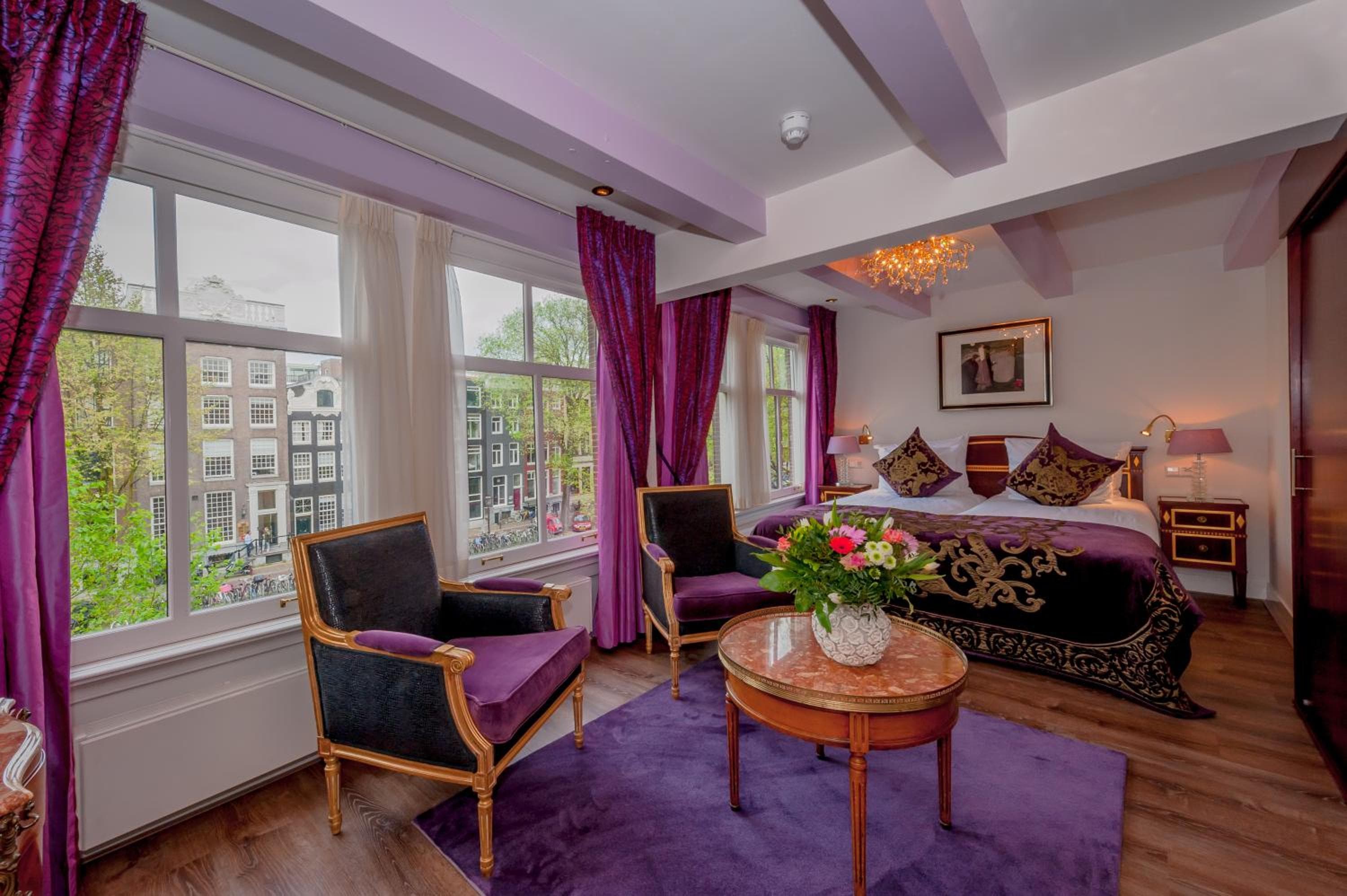 Ambassade Hotel — 7