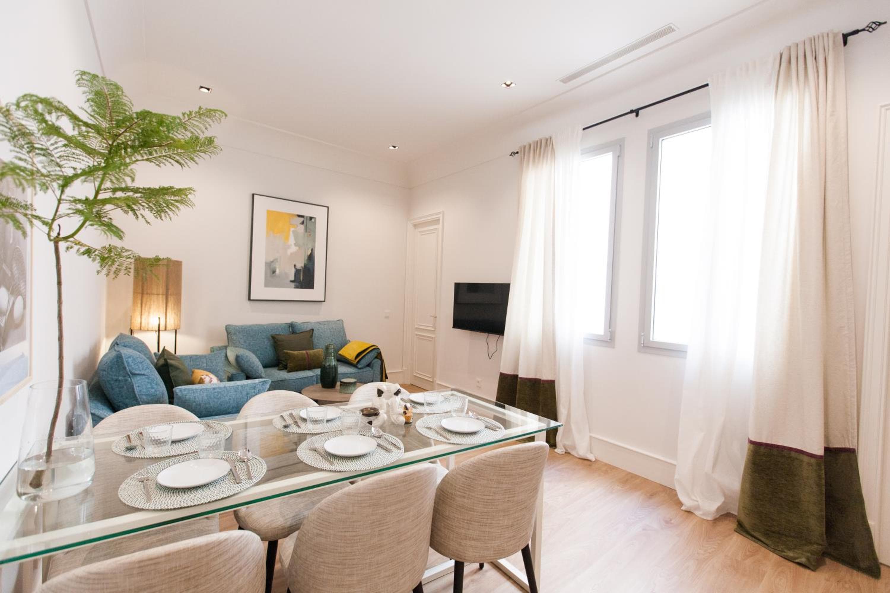 ISG Apartments Cedaceros — 2