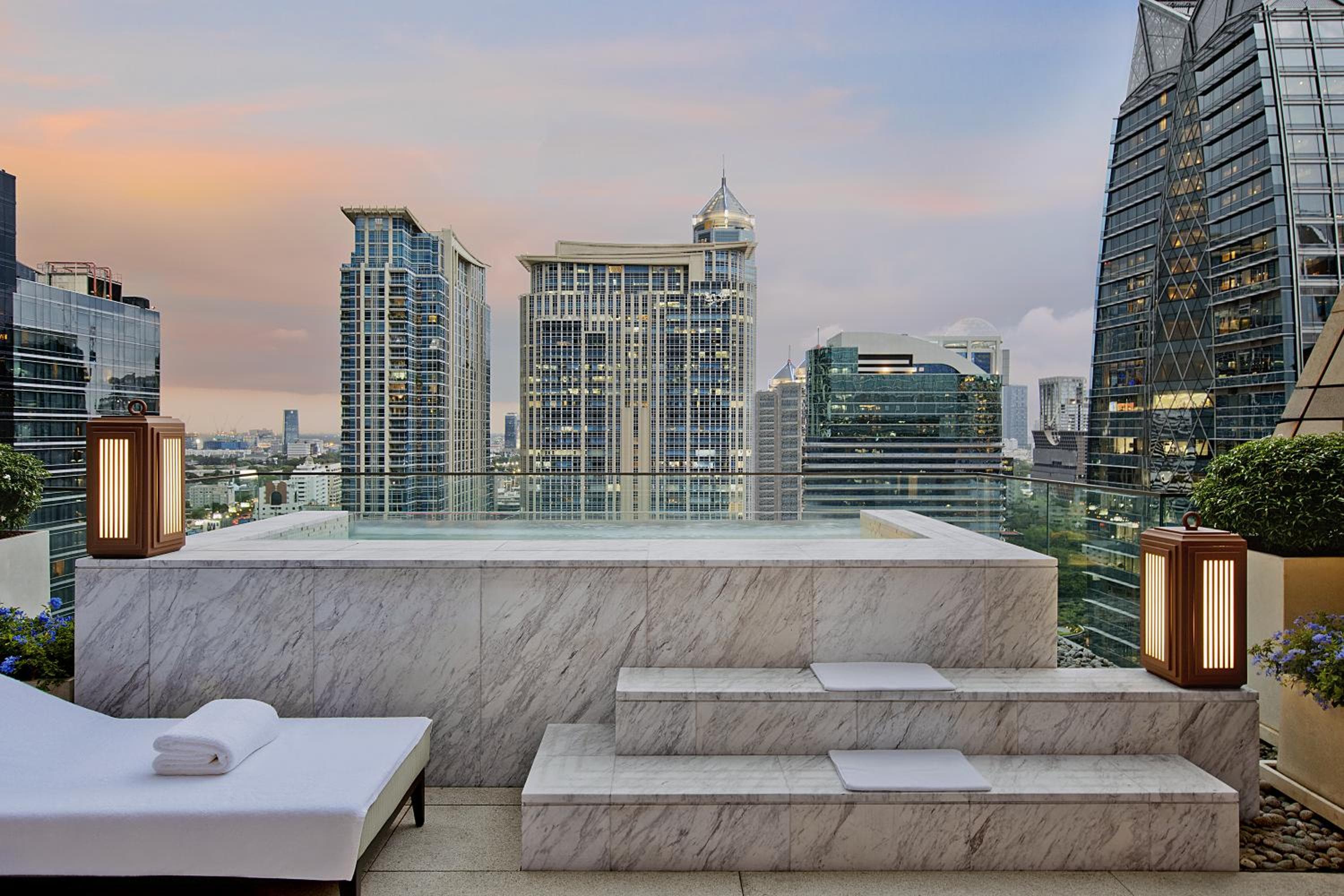 Rosewood Bangkok — 6