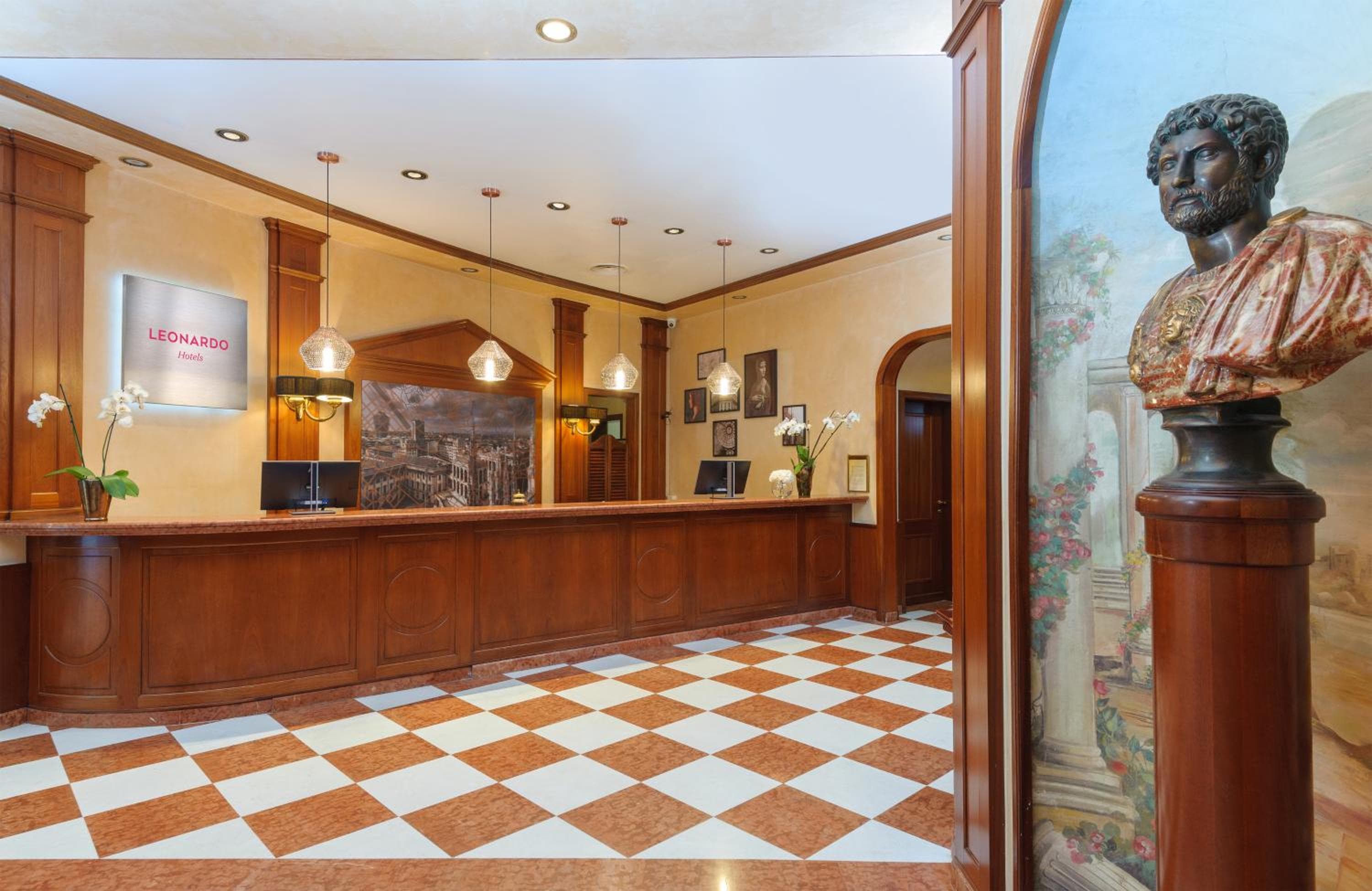 Leonardo Hotel Milan City Center — 5