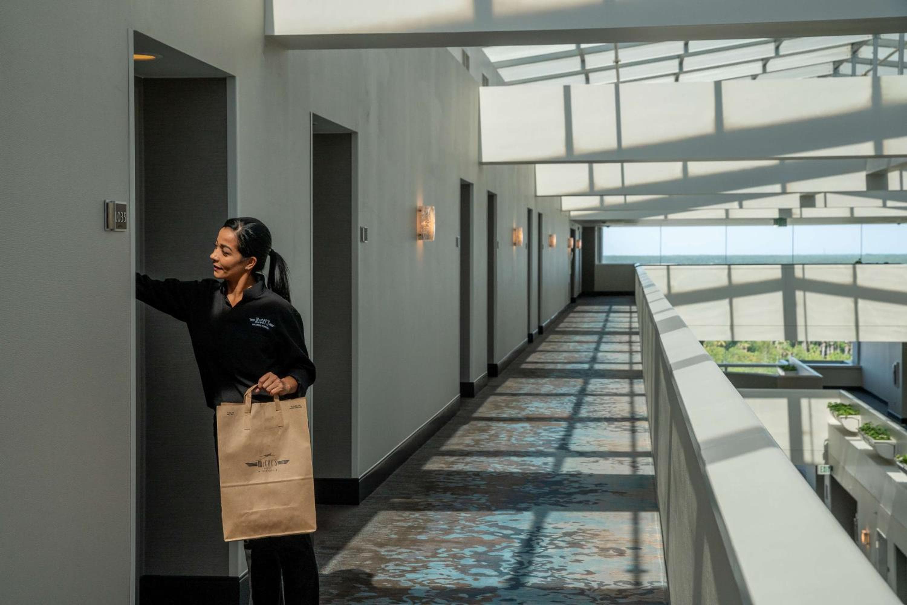 Hyatt Regency Orlando International Airport Hotel — 16