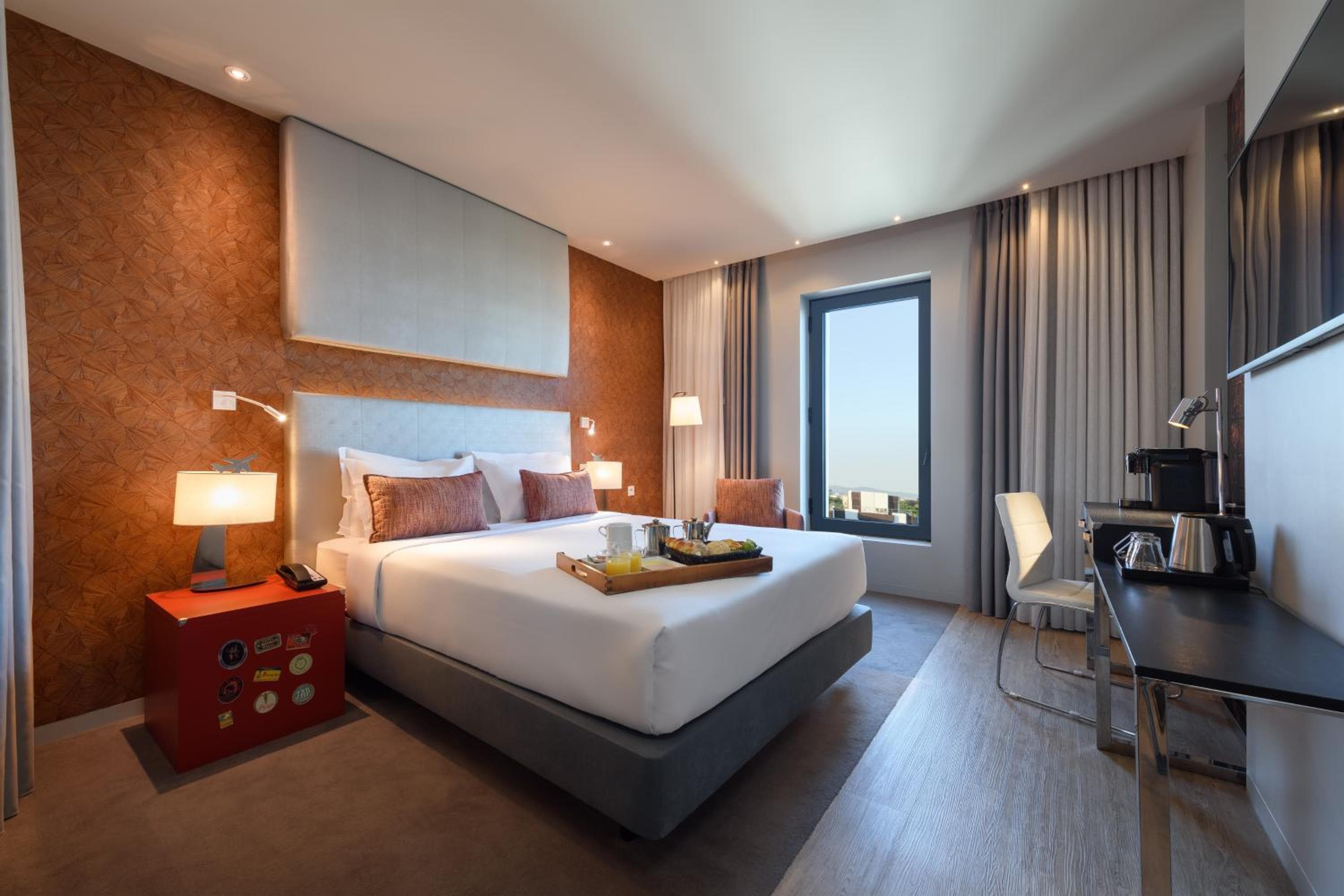 Meliá Lisboa Aeroporto hotel, Rua C, Aeroporto Internacional de Lisboa, Lisbon, Portugal — photo 9