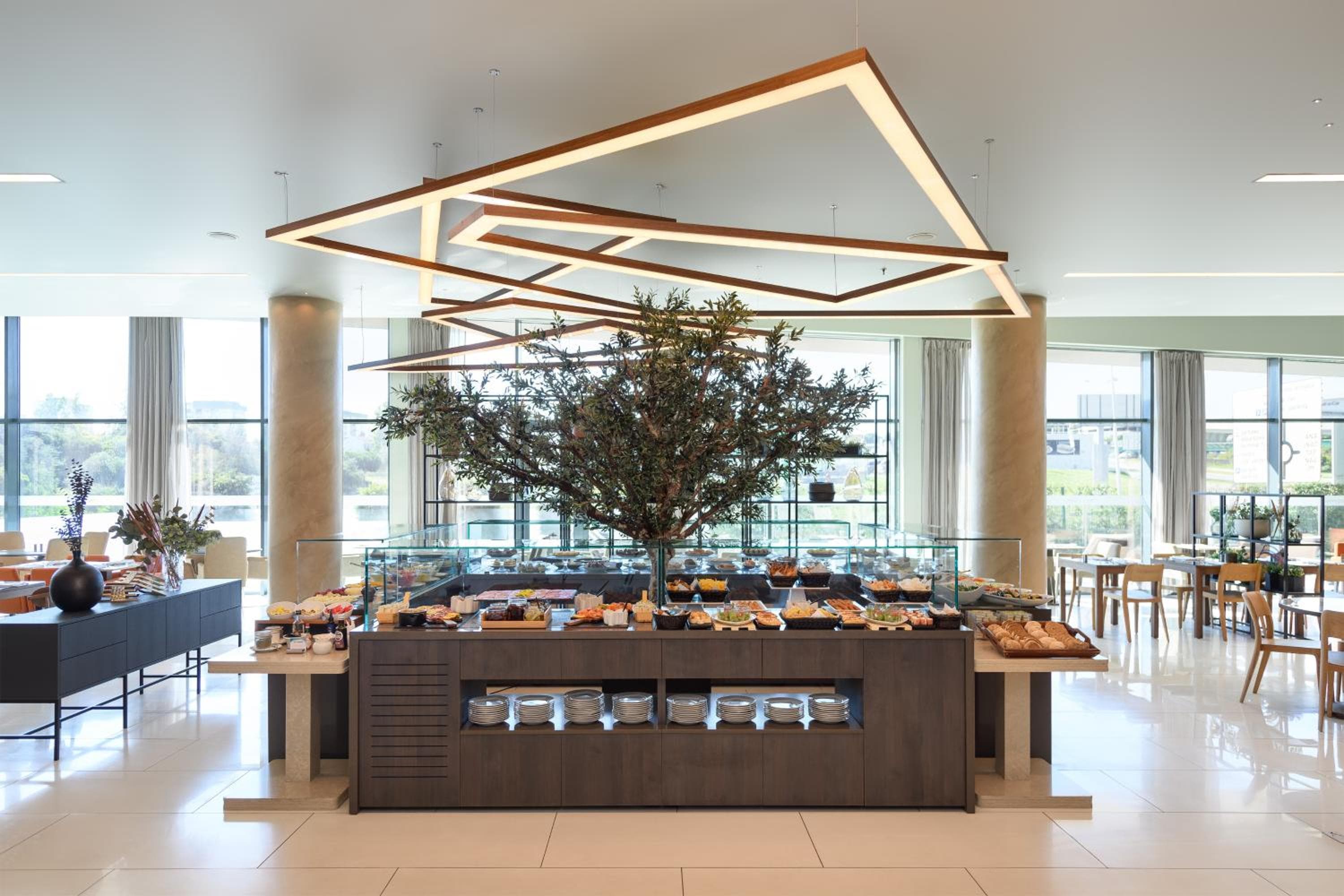 Meliá Lisboa Aeroporto hotel, Rua C, Aeroporto Internacional de Lisboa, Lisbon, Portugal — photo 18