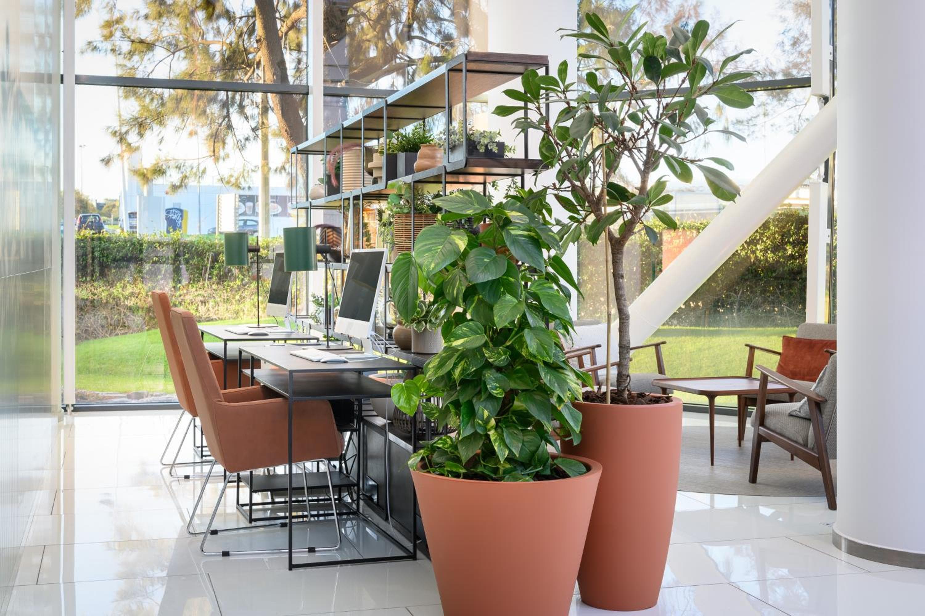 Meliá Lisboa Aeroporto hotel, Rua C, Aeroporto Internacional de Lisboa, Lisbon, Portugal — photo 8