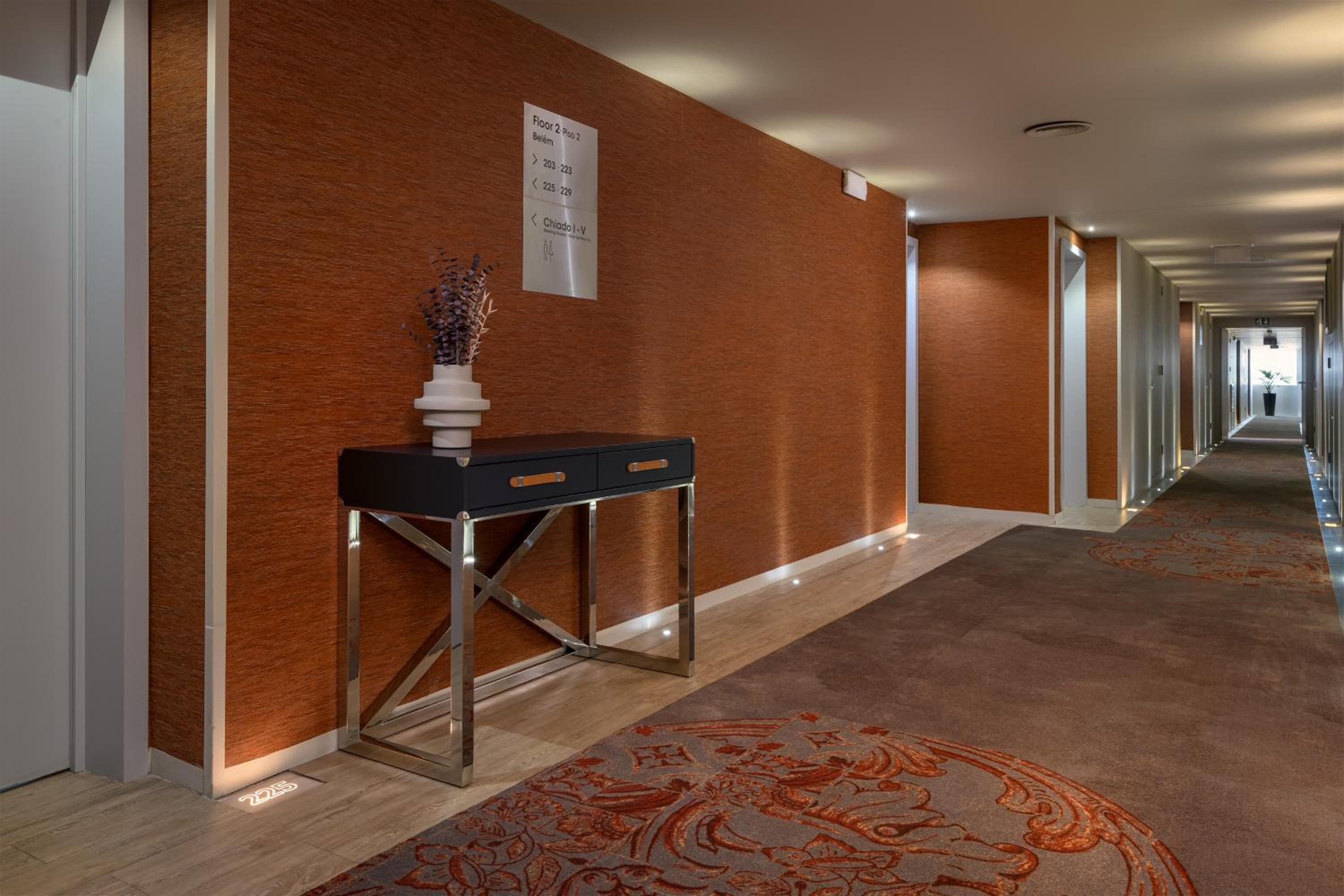 Meliá Lisboa Aeroporto hotel, Rua C, Aeroporto Internacional de Lisboa, Lisbon, Portugal — photo 13