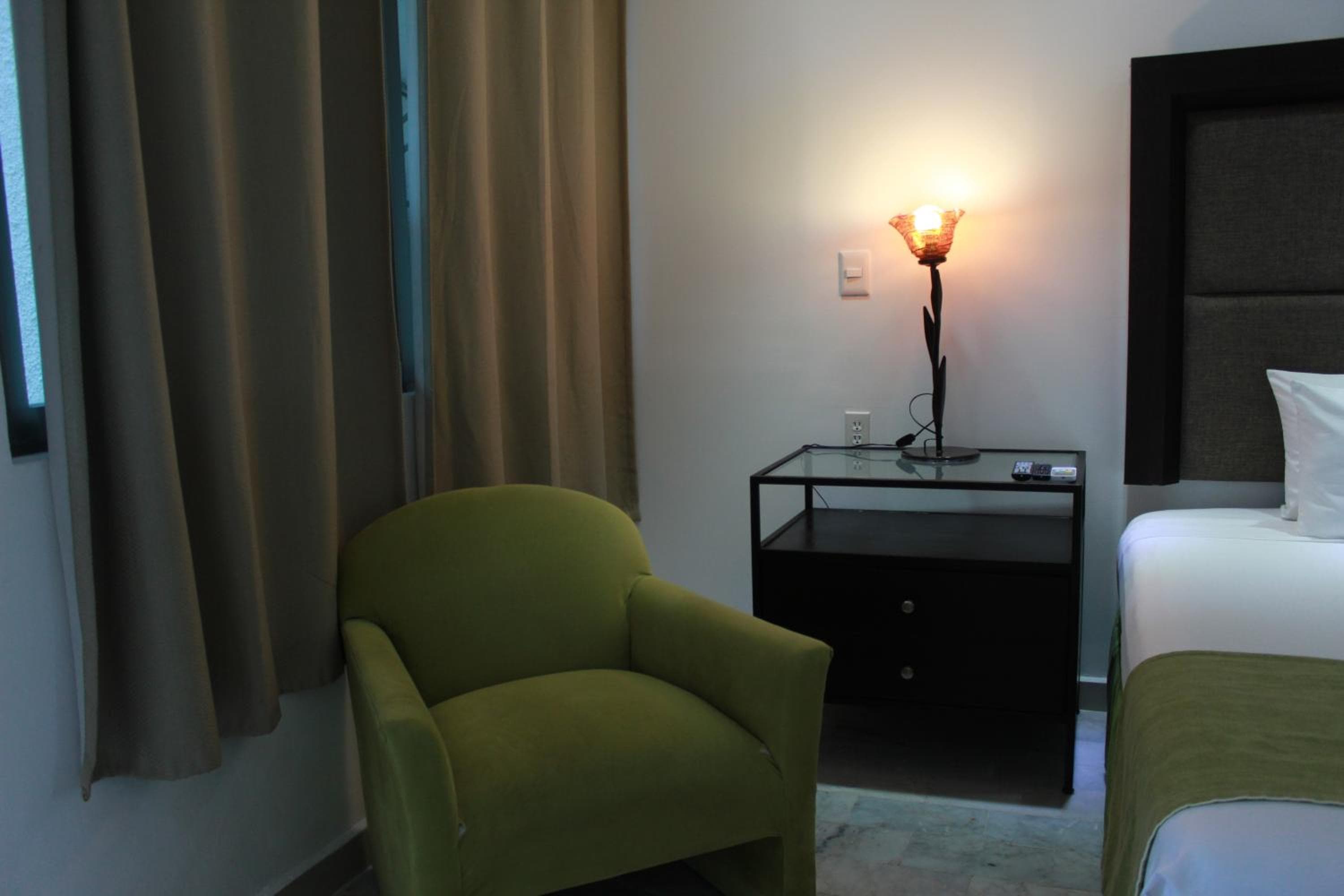 Hotel Green 16 — 26