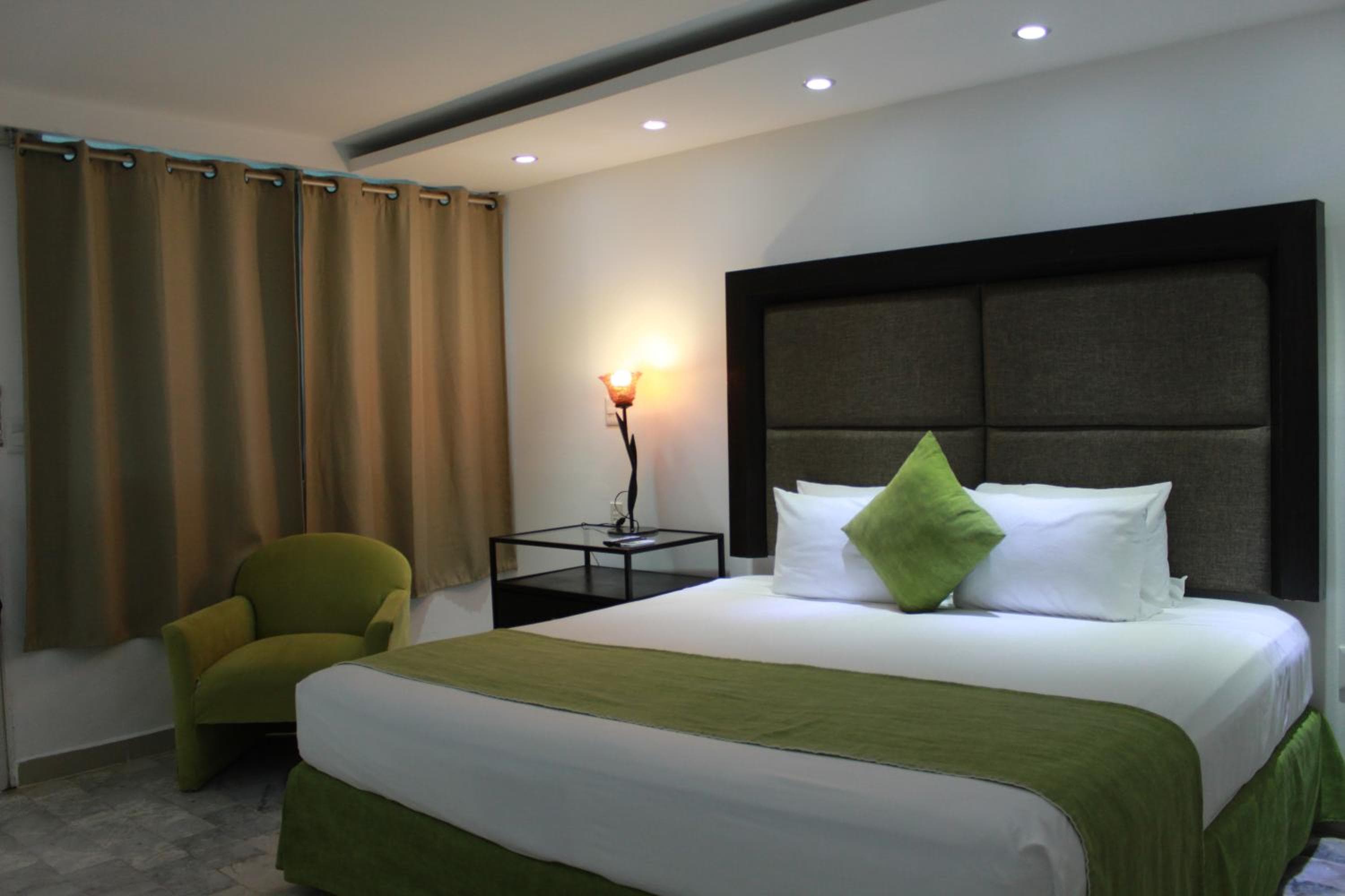 Hotel Green 16 — 16