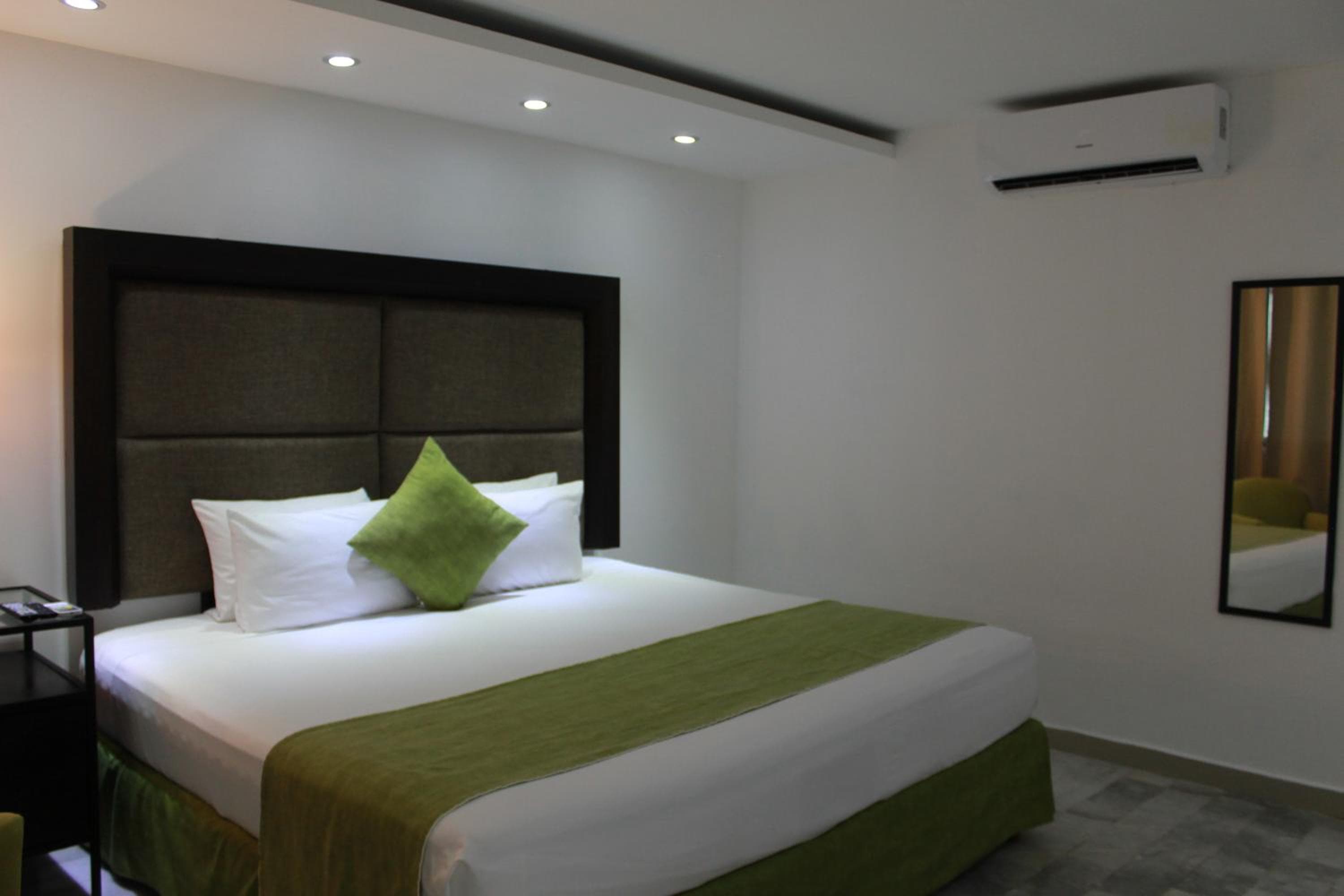Hotel Green 16 — 13