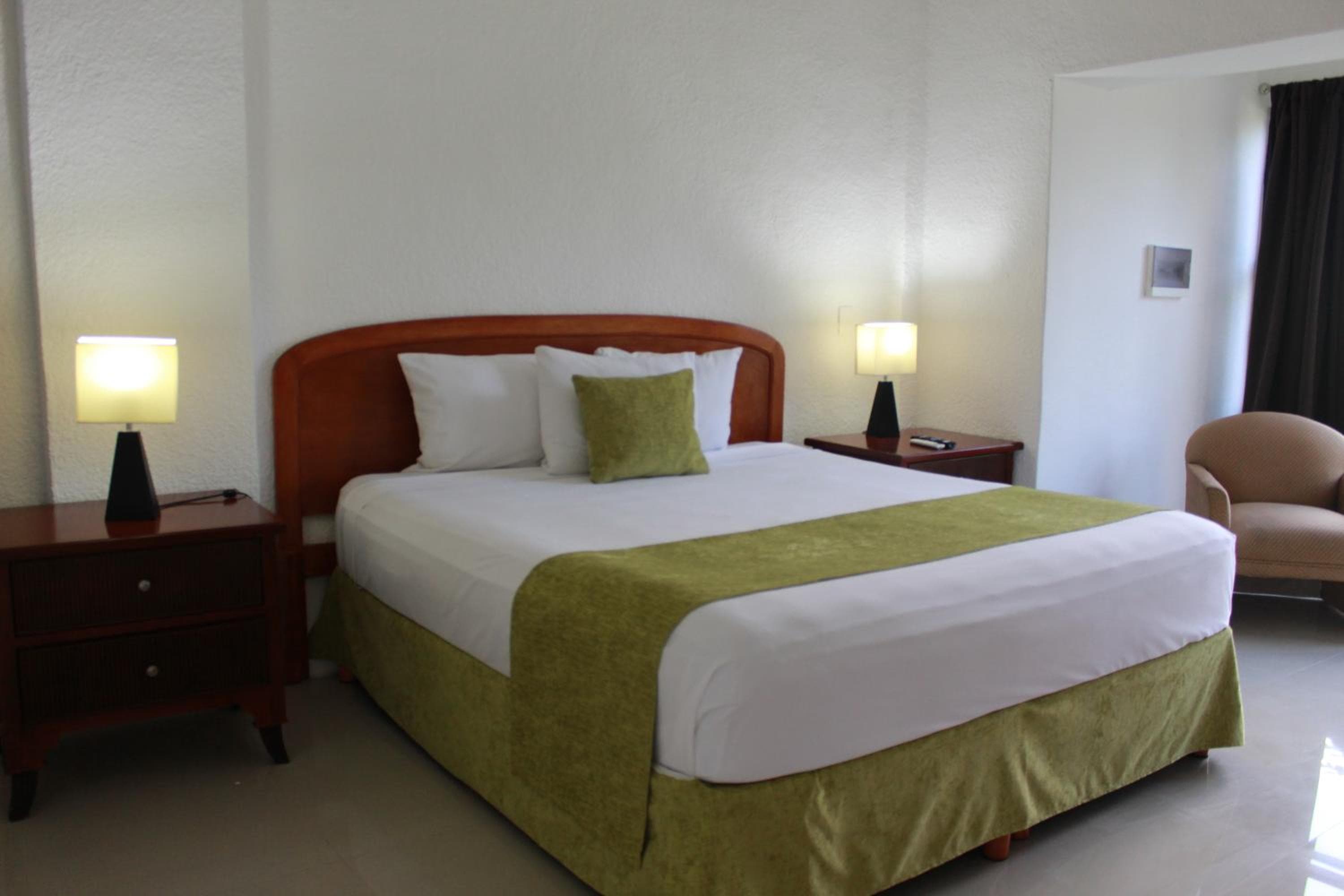 Hotel Green 16 — 17