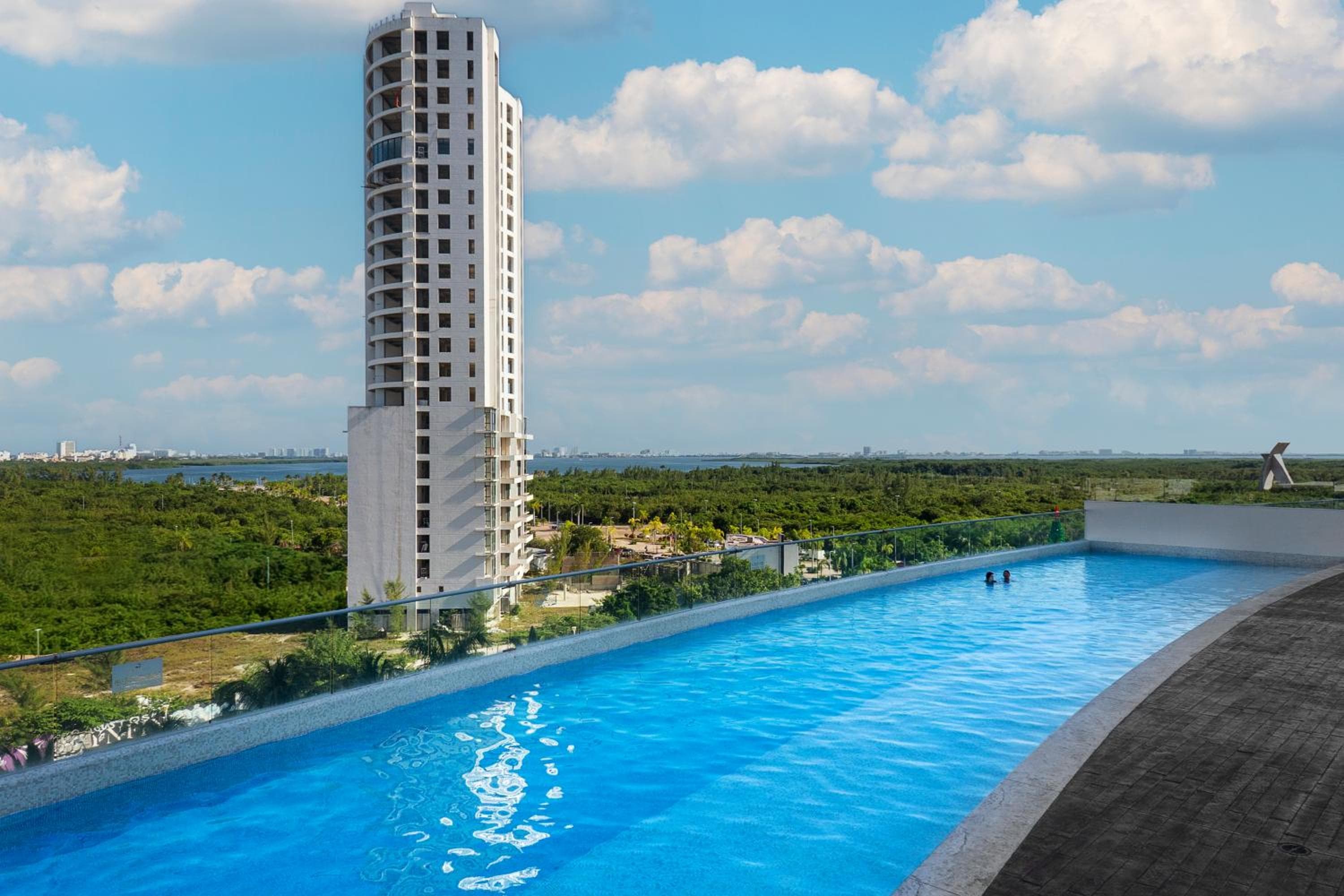 Suites Malecon Cancun — 7