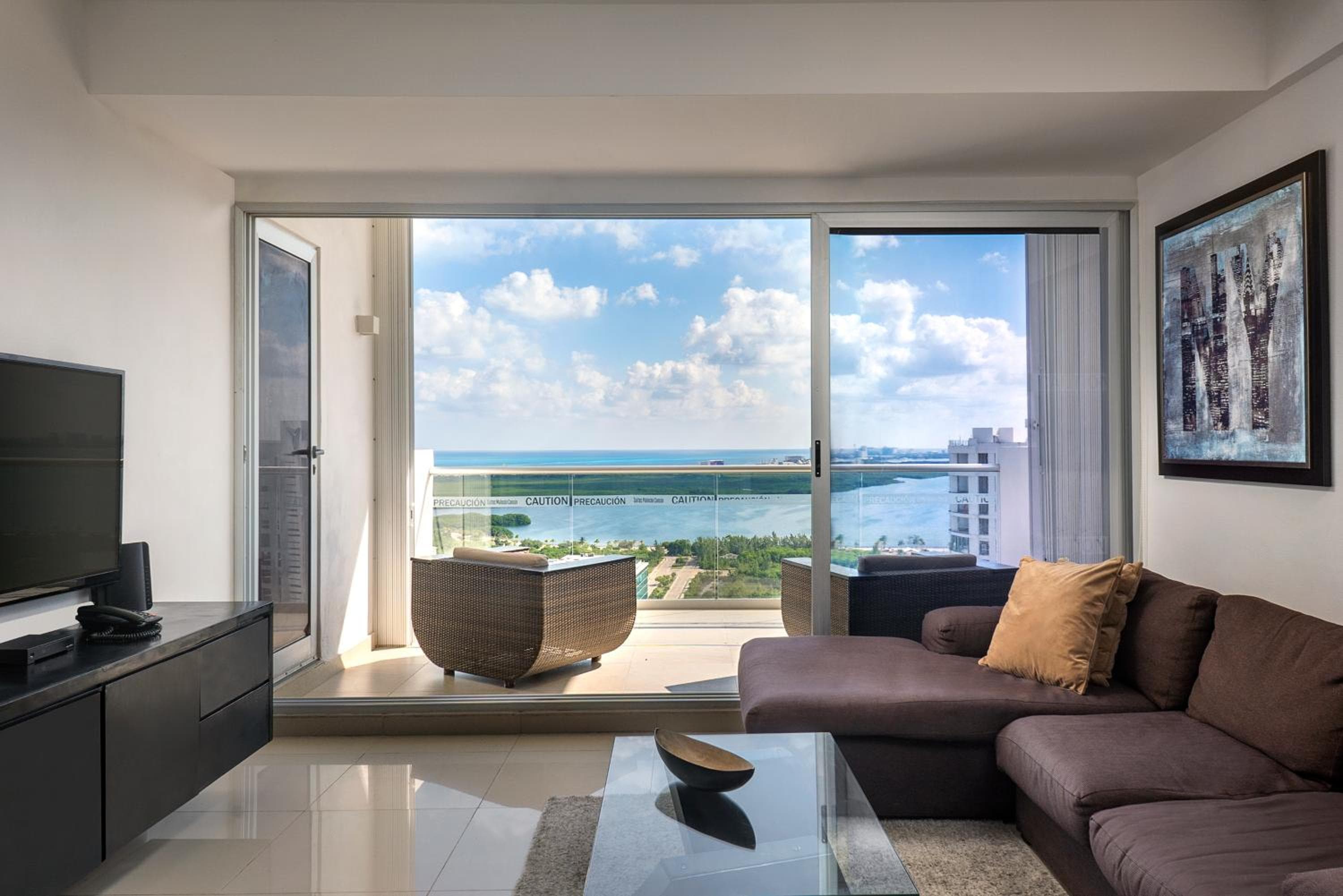 Suites Malecon Cancun — 13