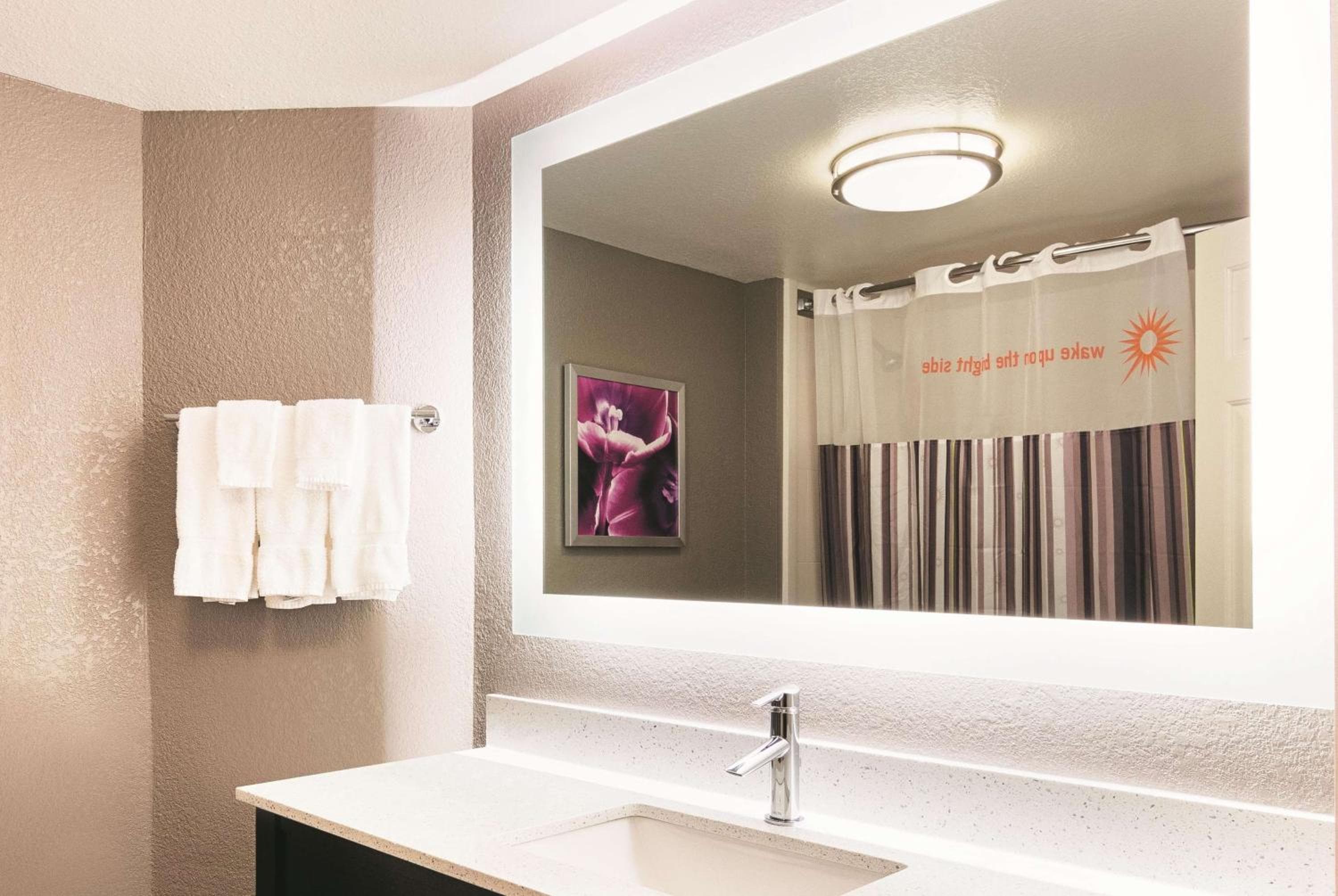La Quinta by Wyndham Las Vegas Summerlin Tech — 20