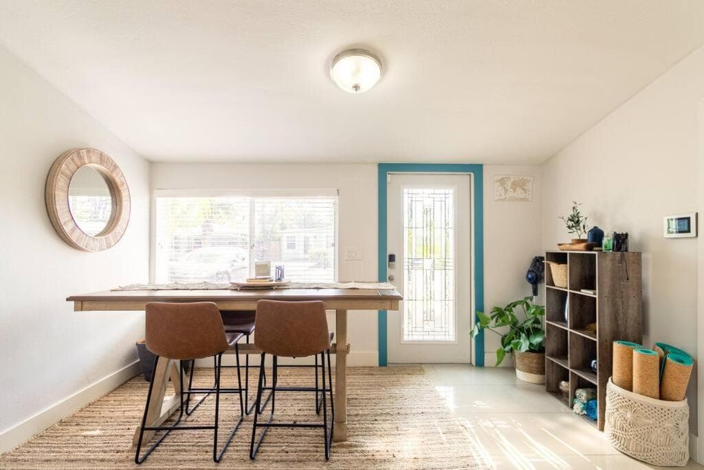 Central Nautical Themed 4 bed 2 bath Home — 4
