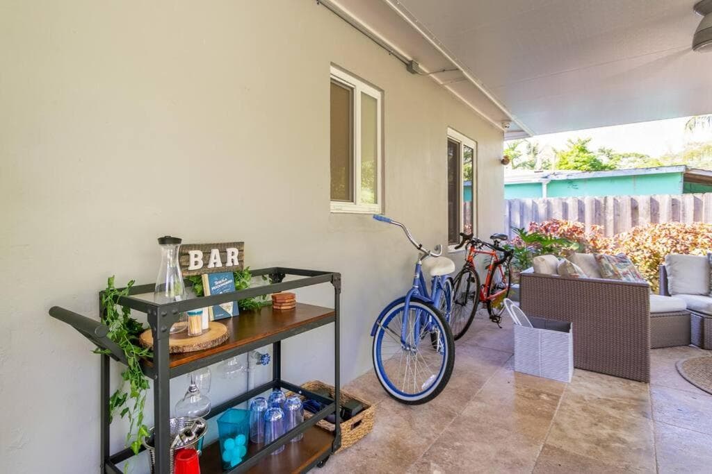 Central Nautical Themed 4 bed 2 bath Home — 13