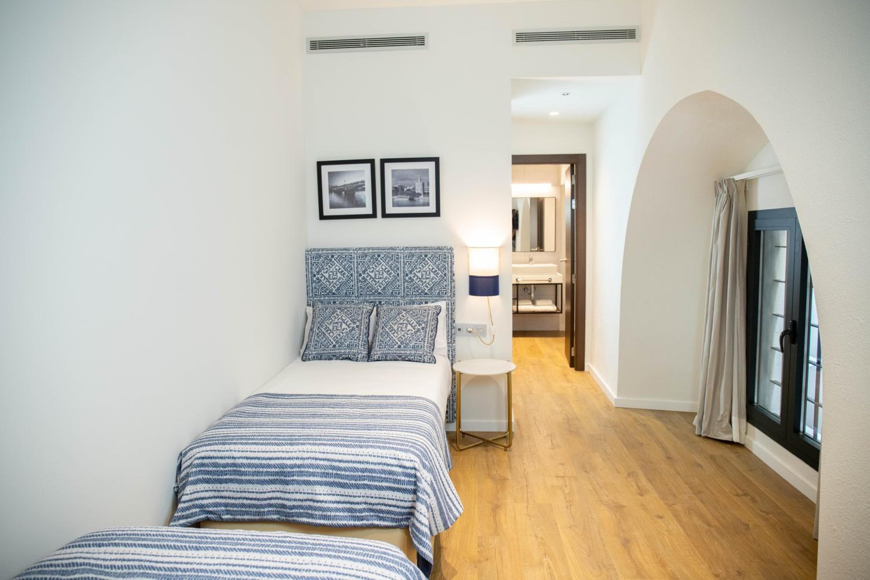 nQn Aparts & Suites Sevilla — 30