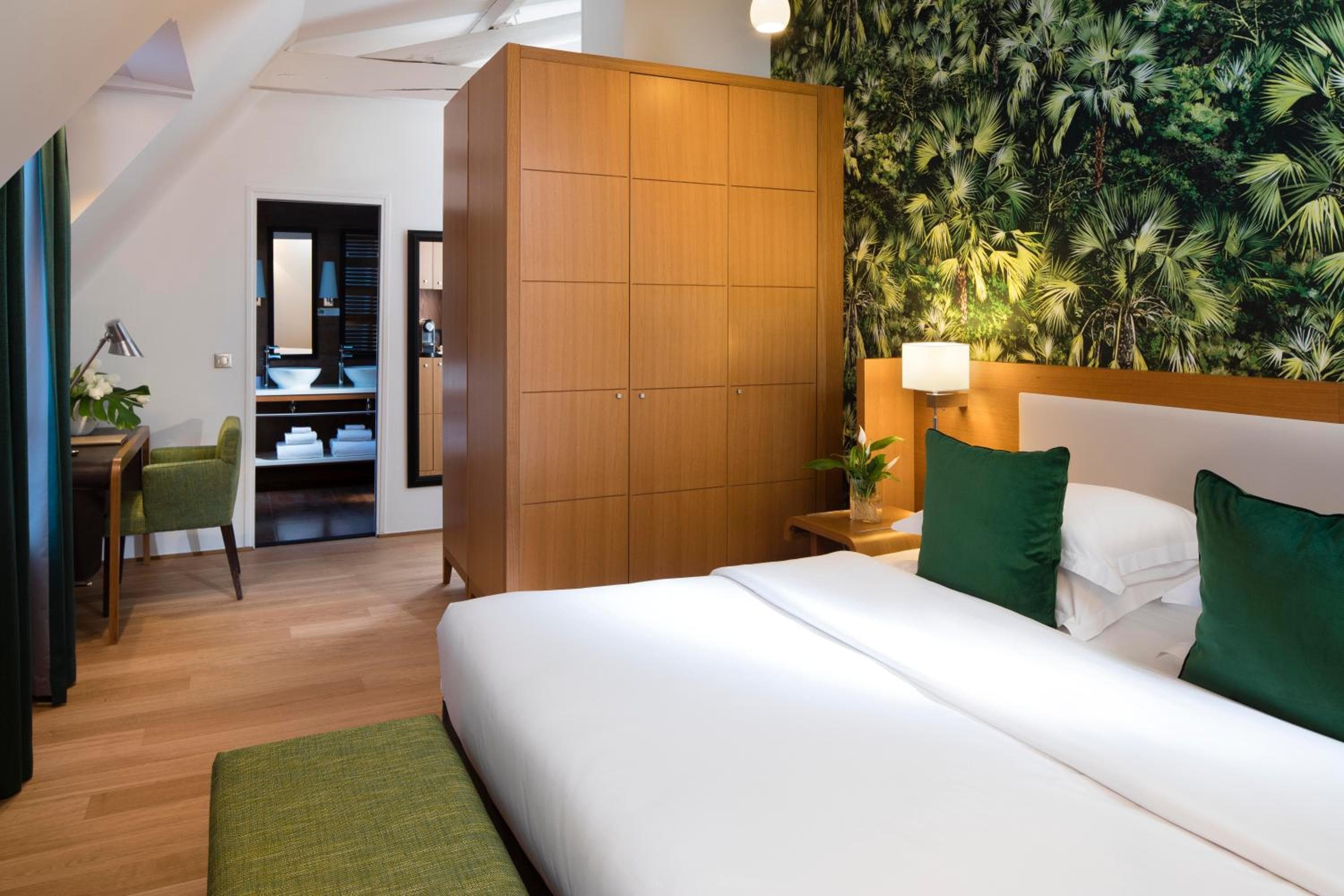 Hotel Le Six — 11