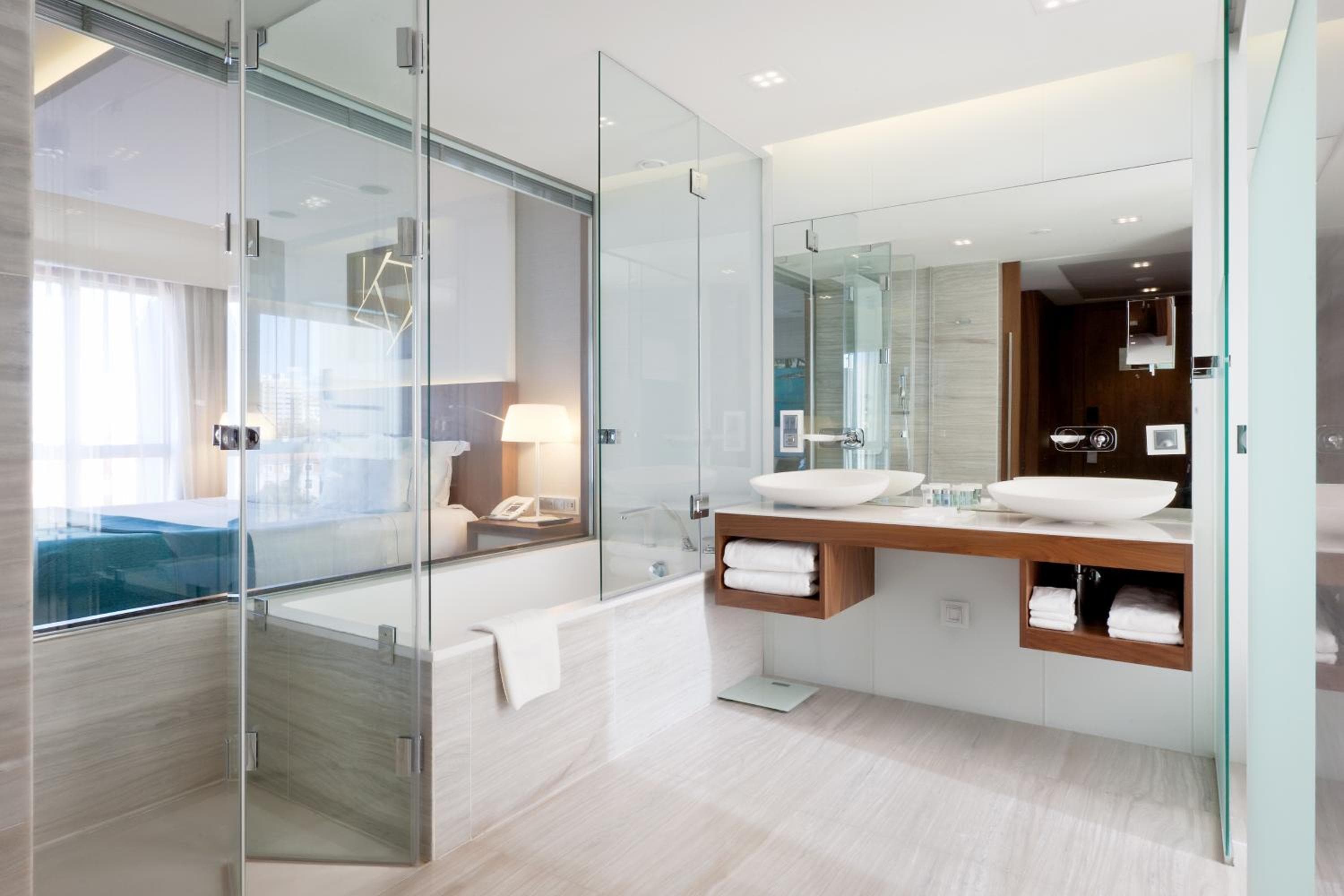 EPIC HAY Lisboa Hotel — 9