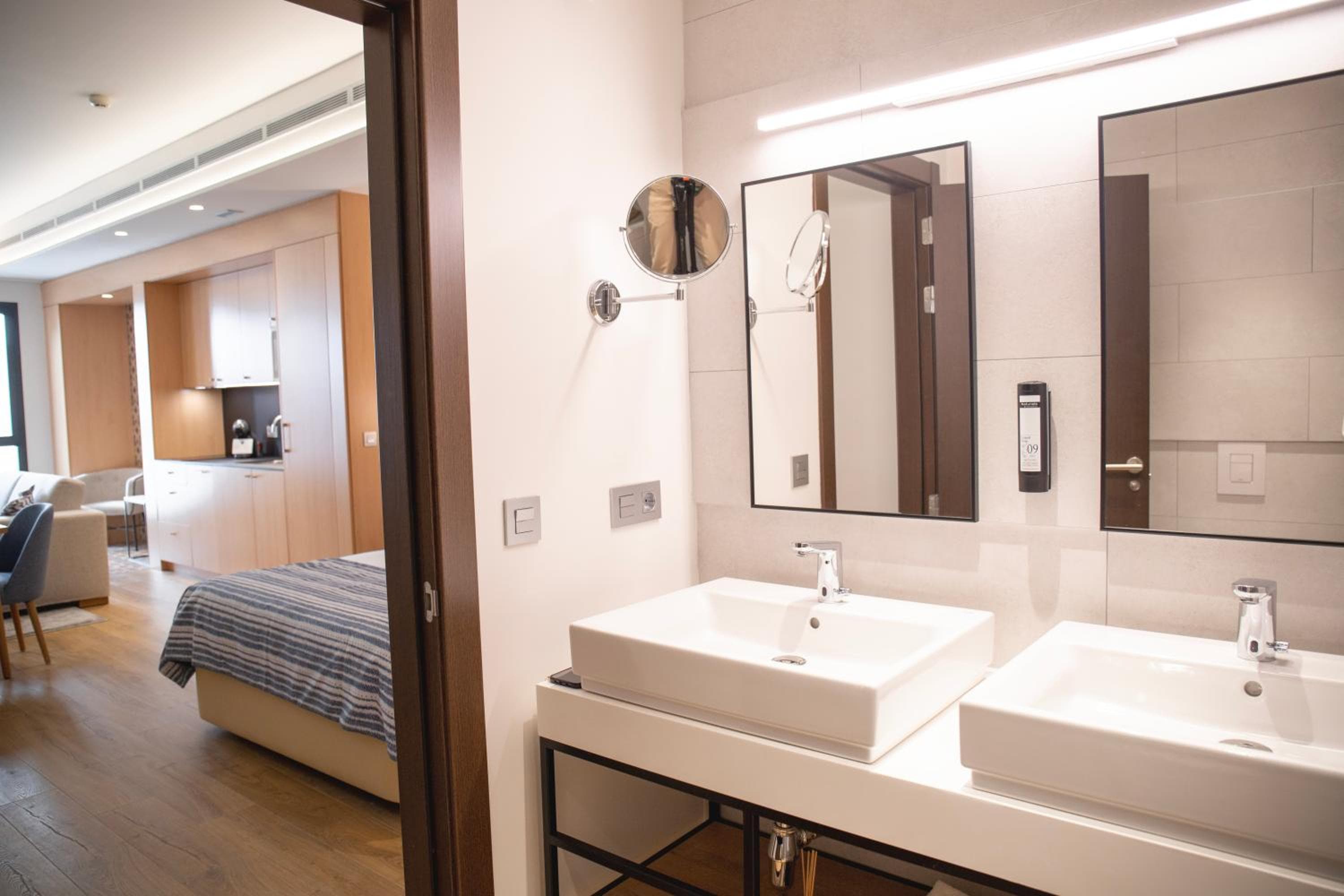 nQn Aparts & Suites Sevilla — 24
