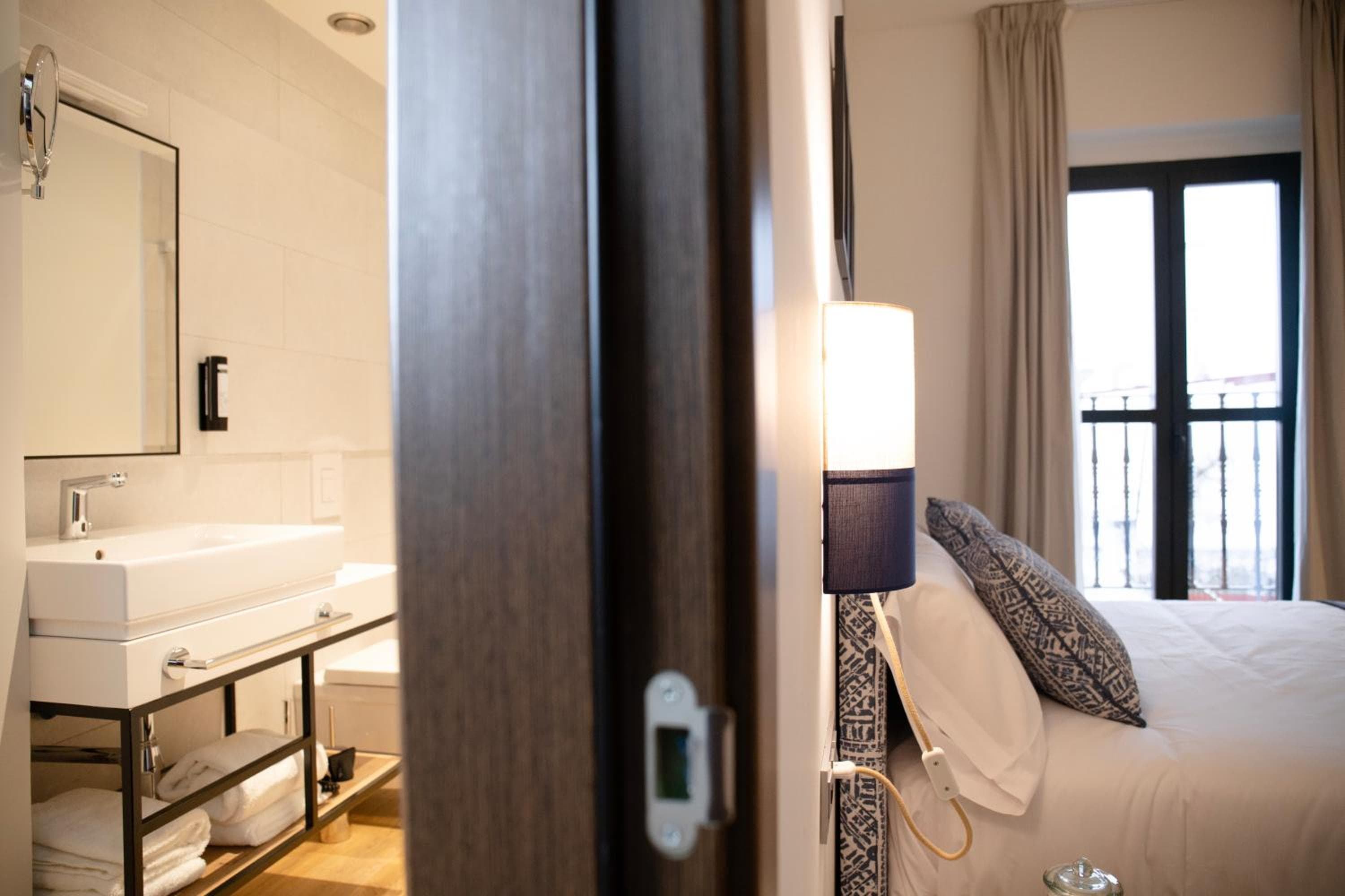 nQn Aparts & Suites Sevilla — 17