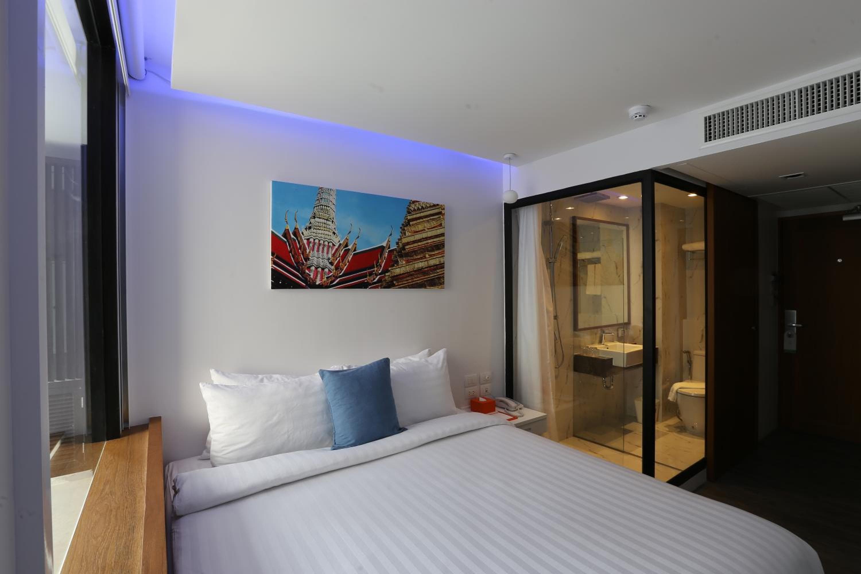 S Box Sukhumvit Hotel - SHA Extra Plus — 10