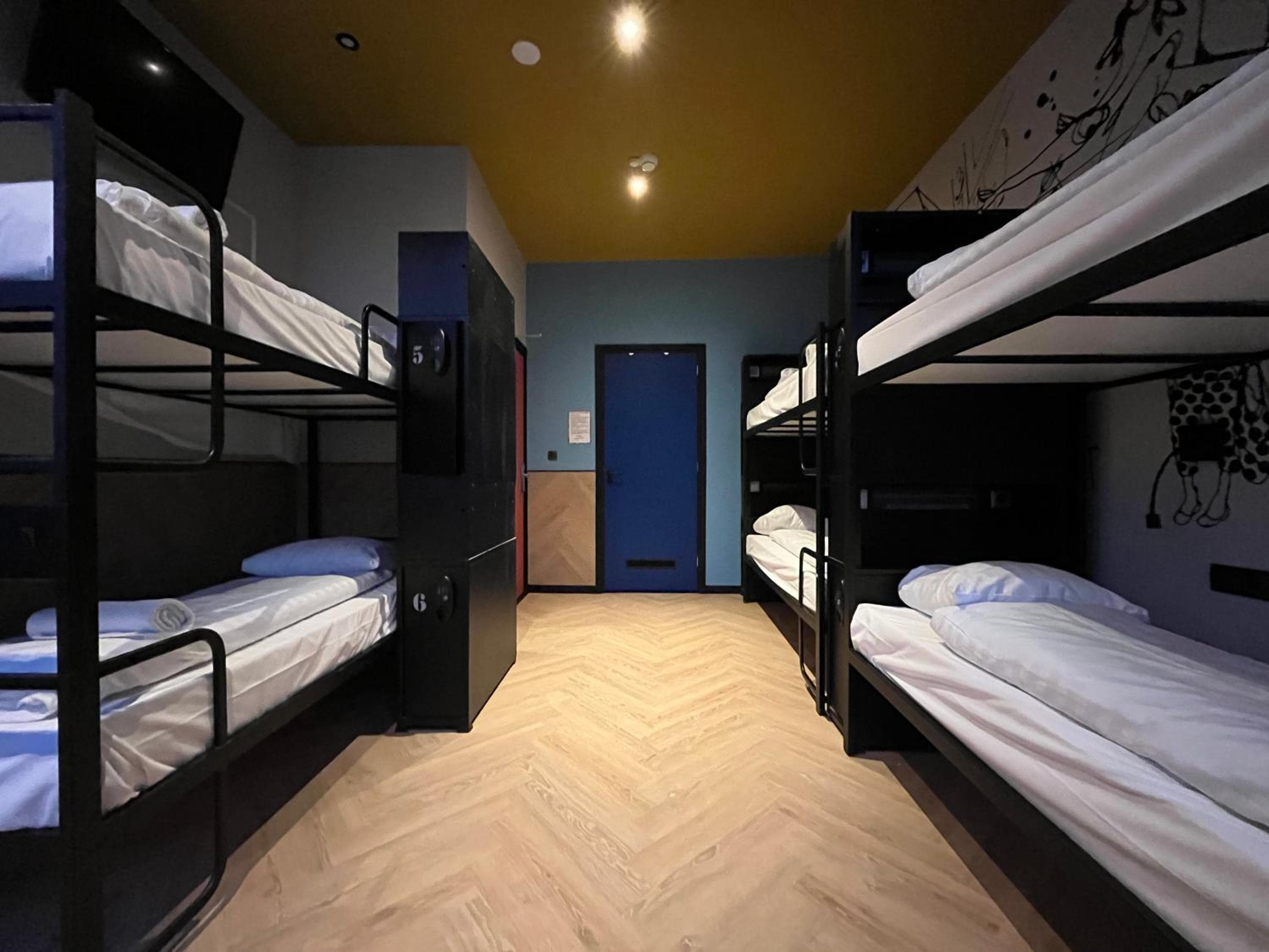 Heart of Amsterdam Hostel — 4