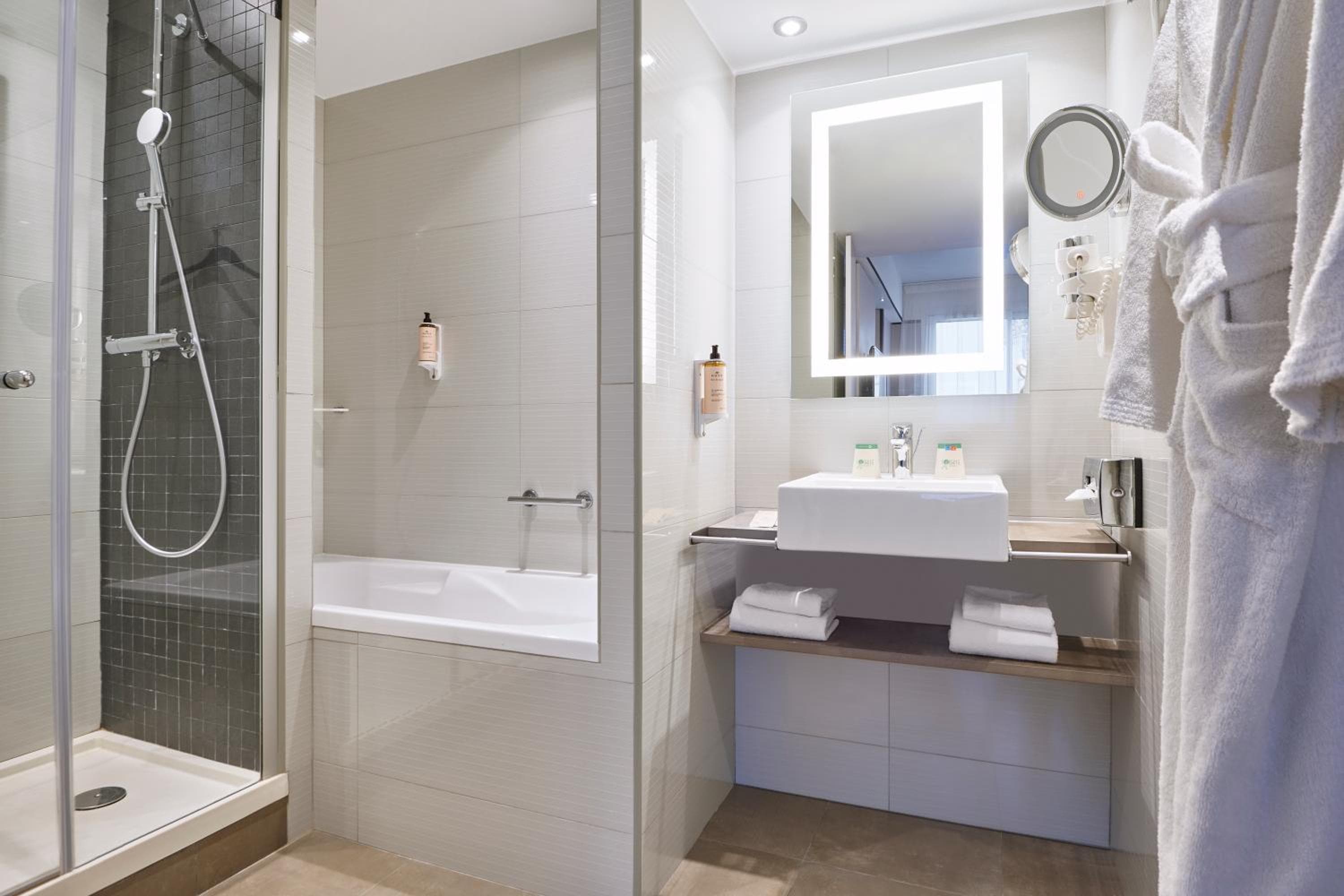 Mercure Paris 15 Porte de Versailles — 8