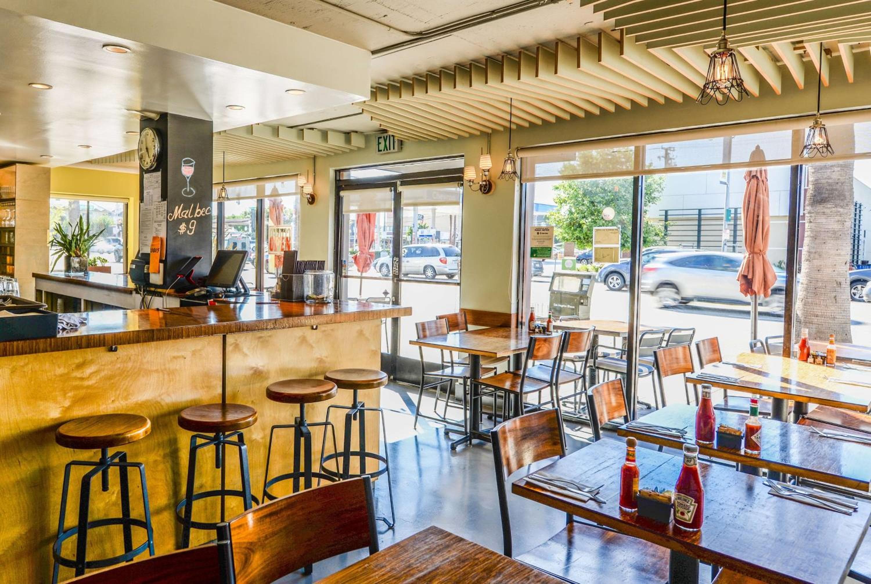 Travelodge by Wyndham Culver City — 16