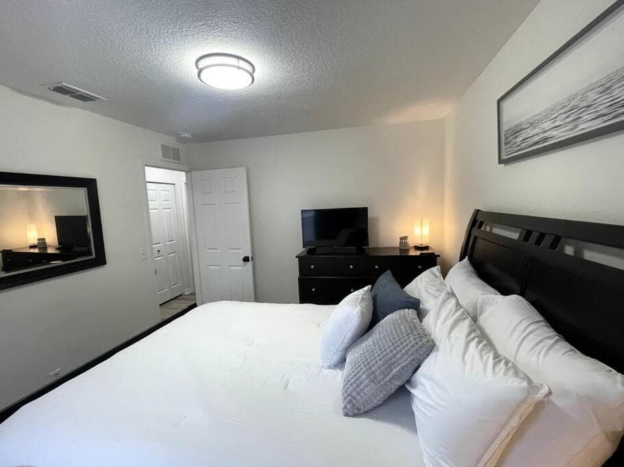 Riverside Riviera at Seminole Heights — 12