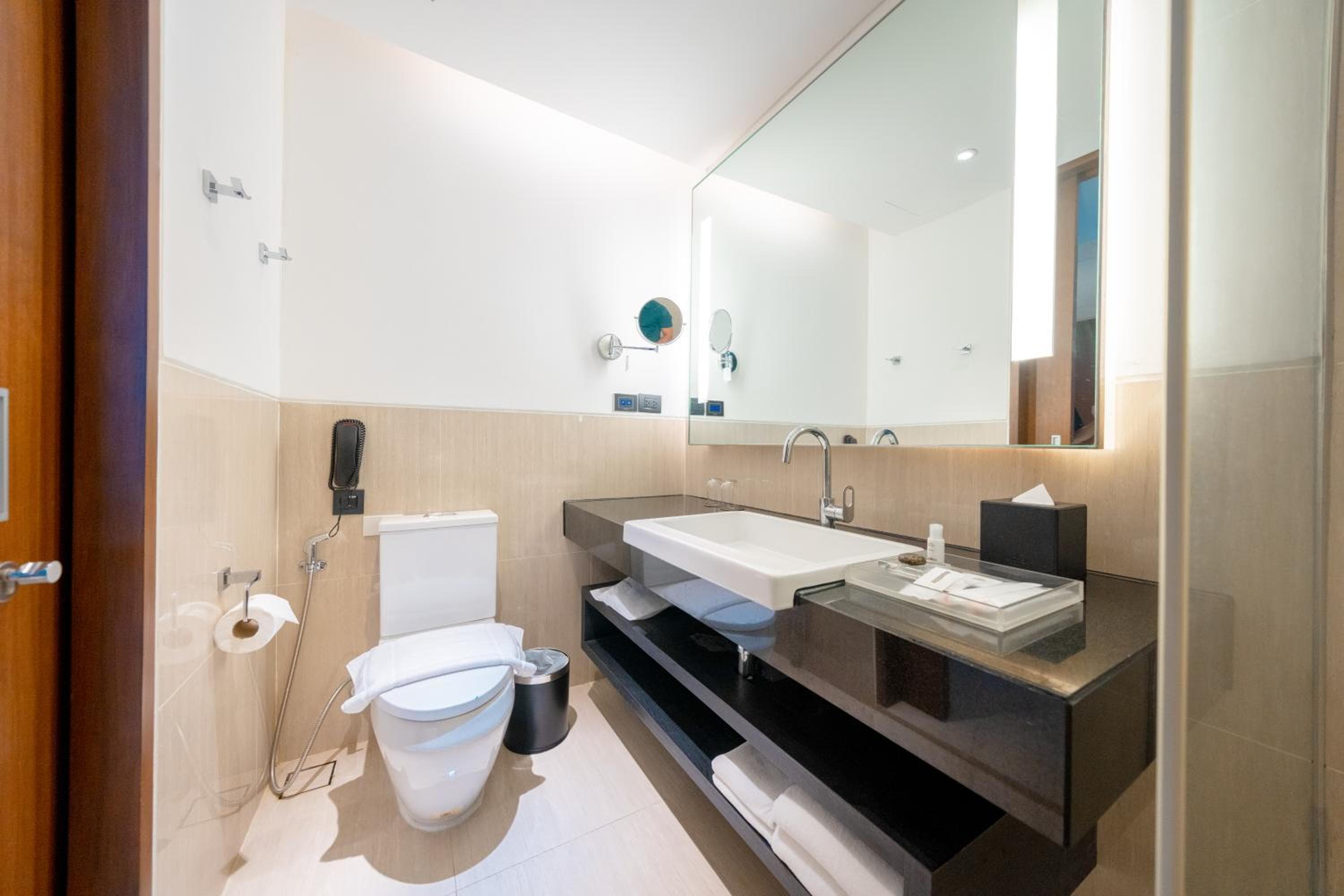 Amara Bangkok Hotel hotel, 180/1 Surawong Road, Sipraya, Bangrak, Bangkok, Thailand — photo 32