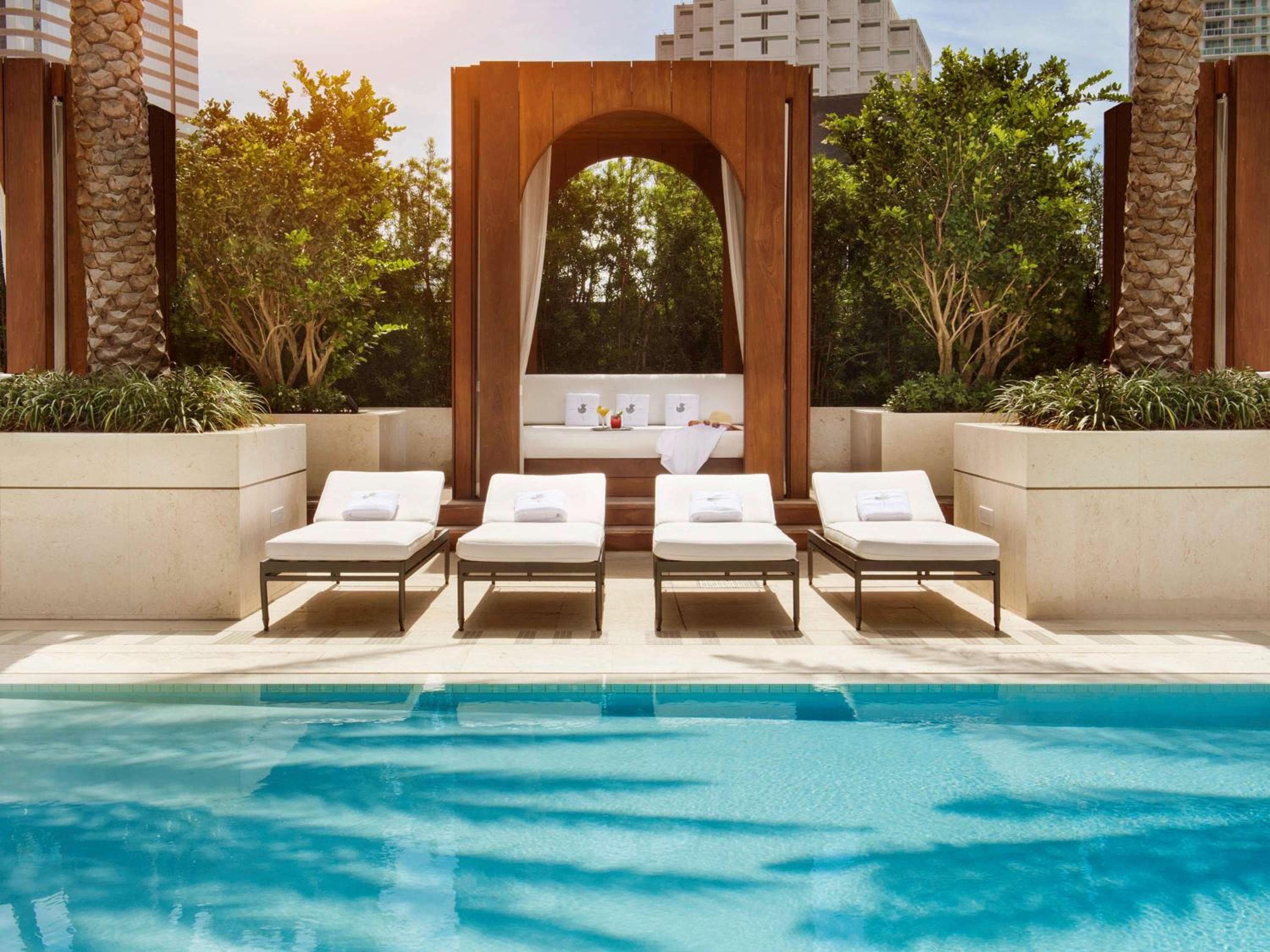 SLS LUX Brickell — 3