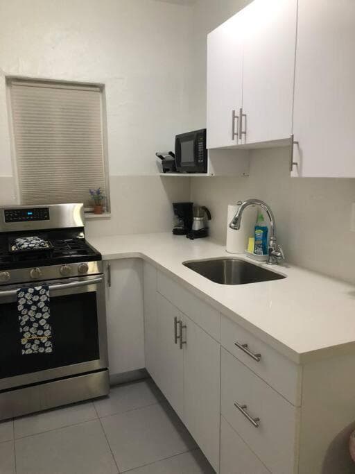 Cómodo apartamento moderno-ubicación céntrica. — 10