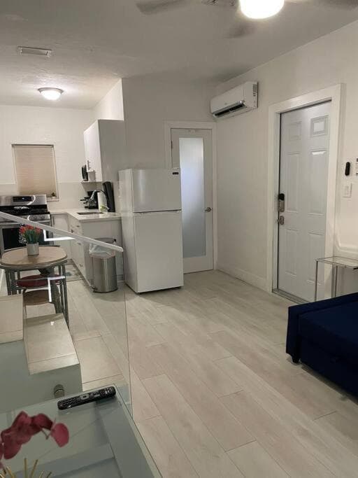 Cómodo apartamento moderno-ubicación céntrica. — 21