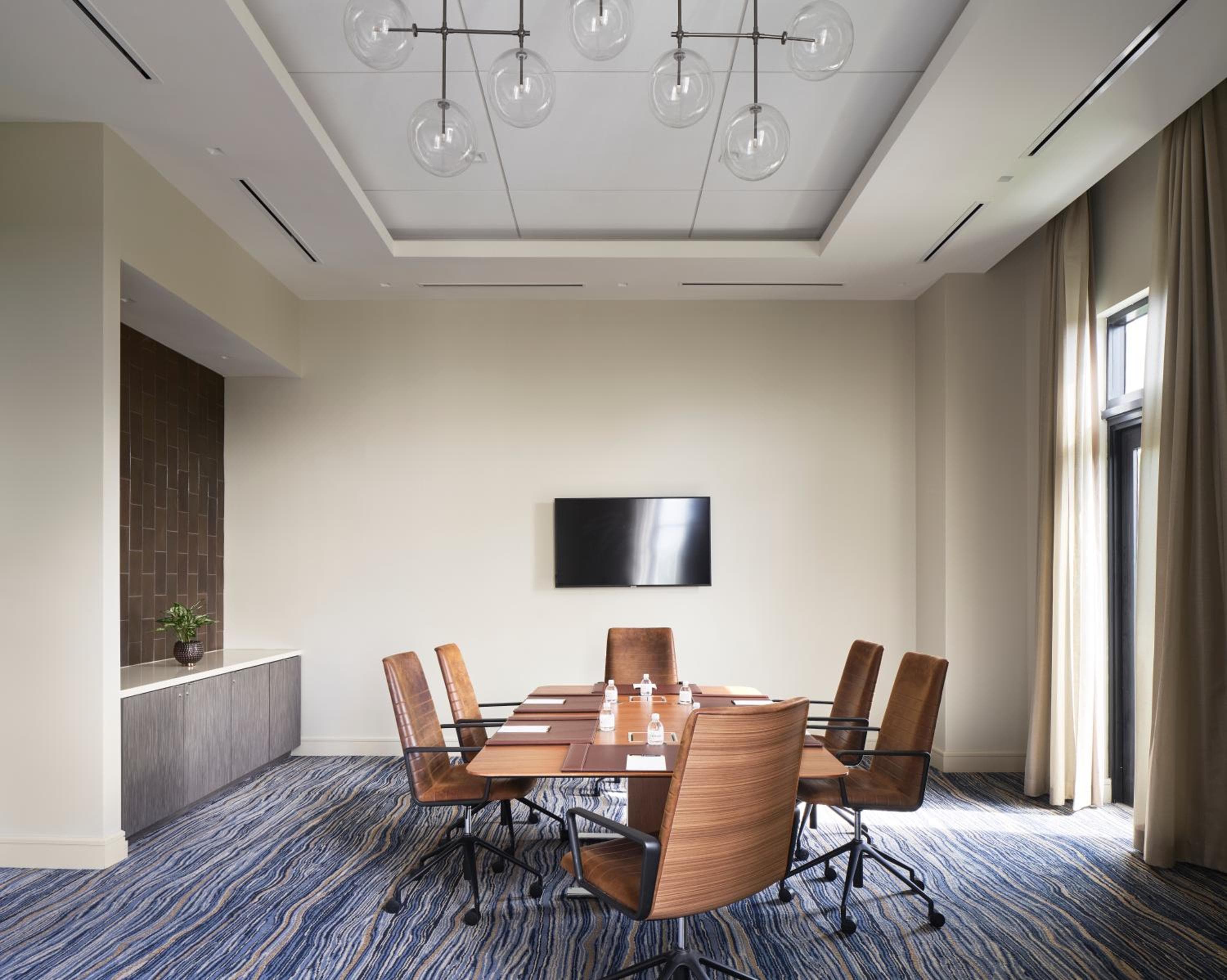 THesis Hotel Miami Coral Gables, Curio Collection by Hilton — 7
