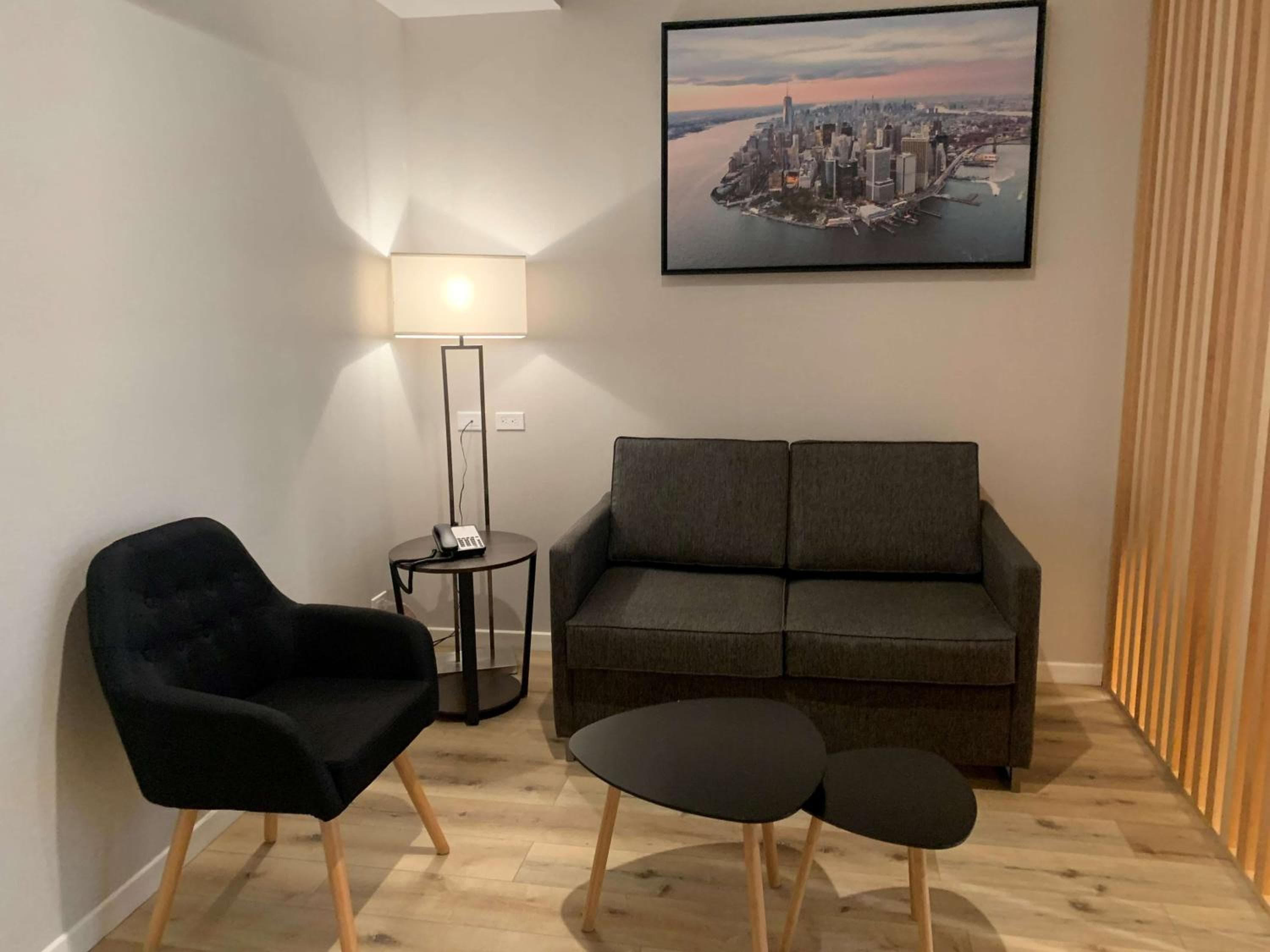 Best Western Plus Soho Hotel — 14