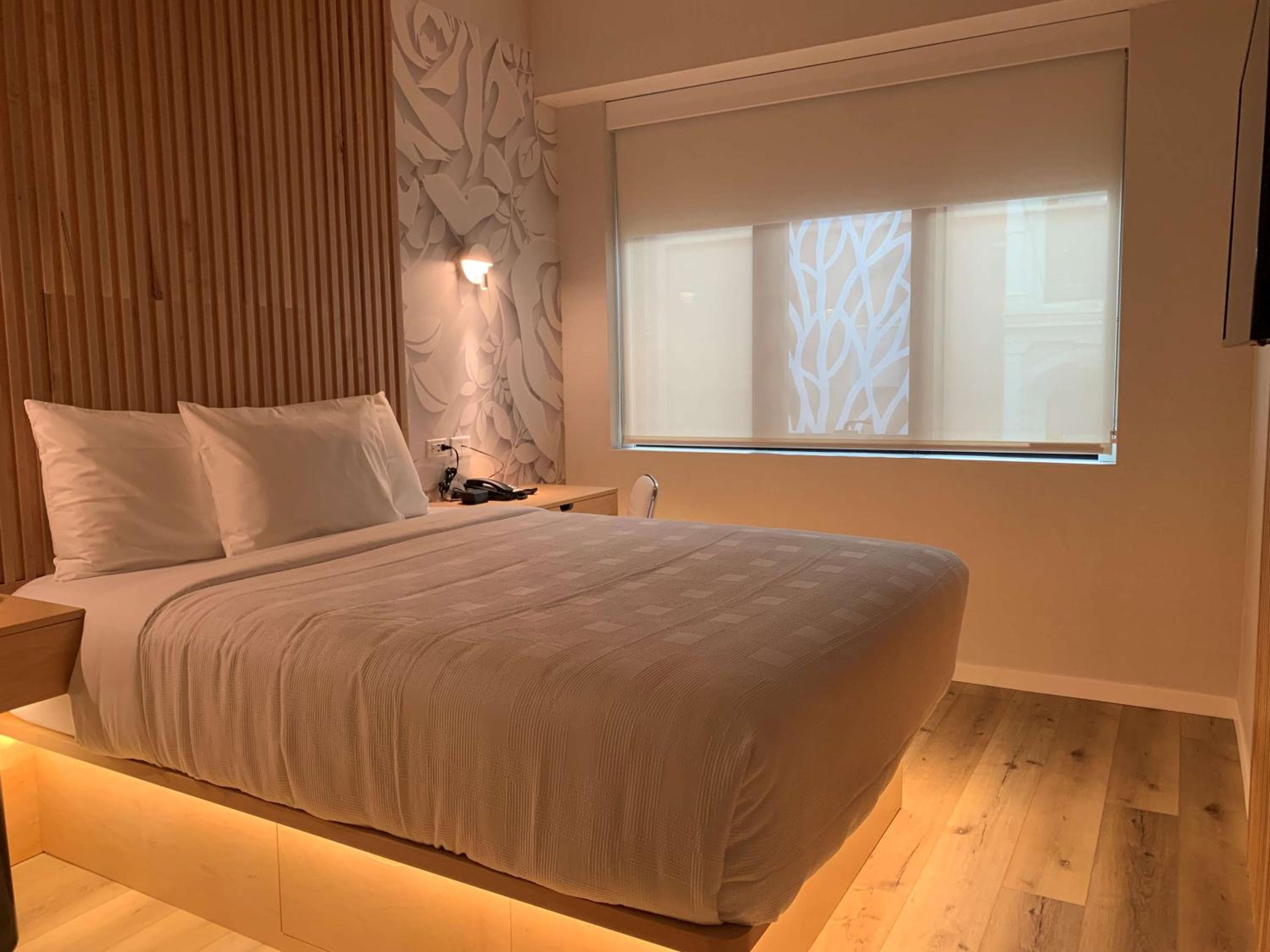 Best Western Plus Soho Hotel — 15