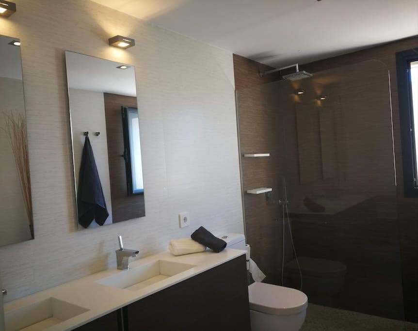 Precioso chalet vanguardista — 26
